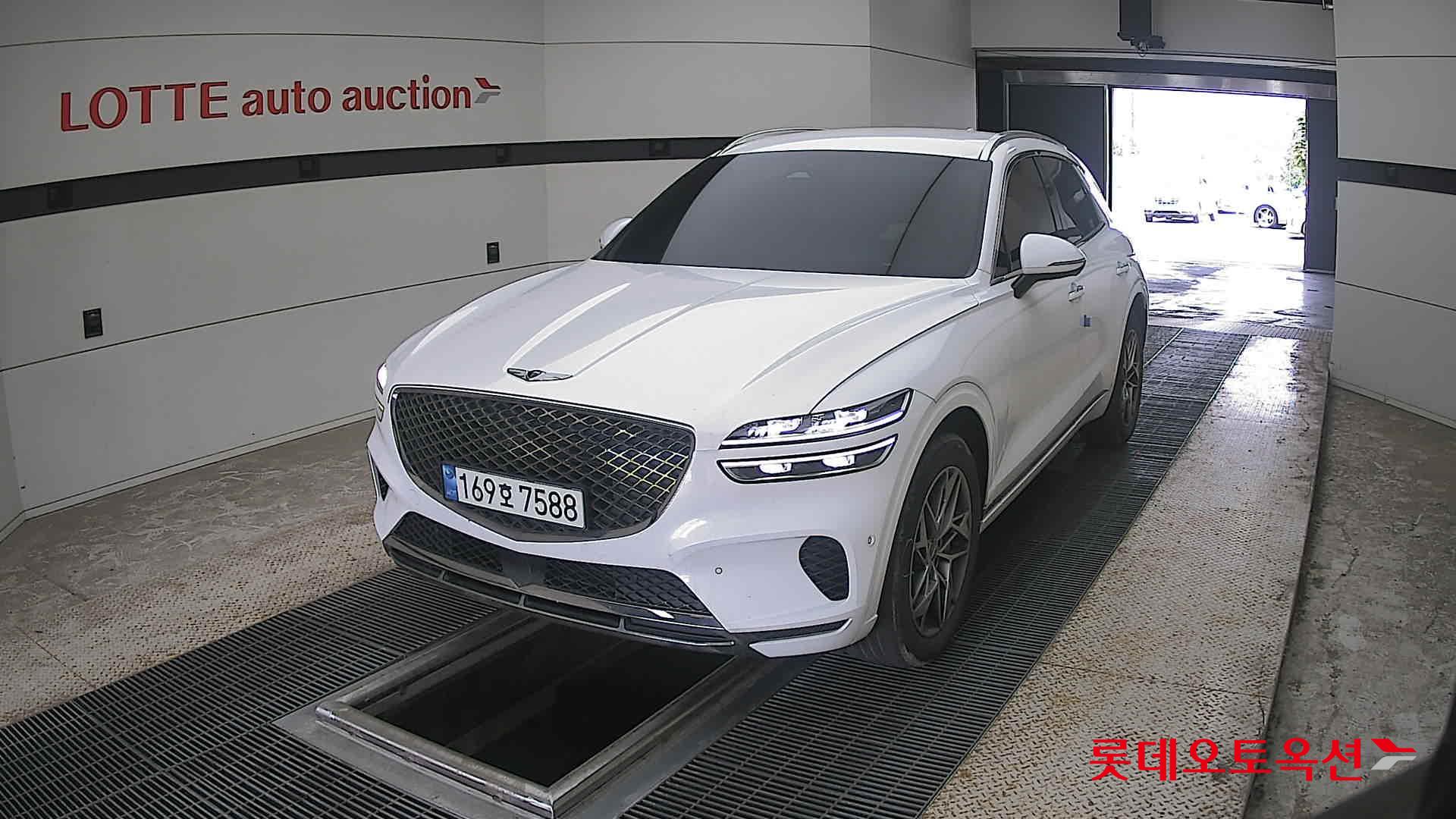 2023 - genesis gv70