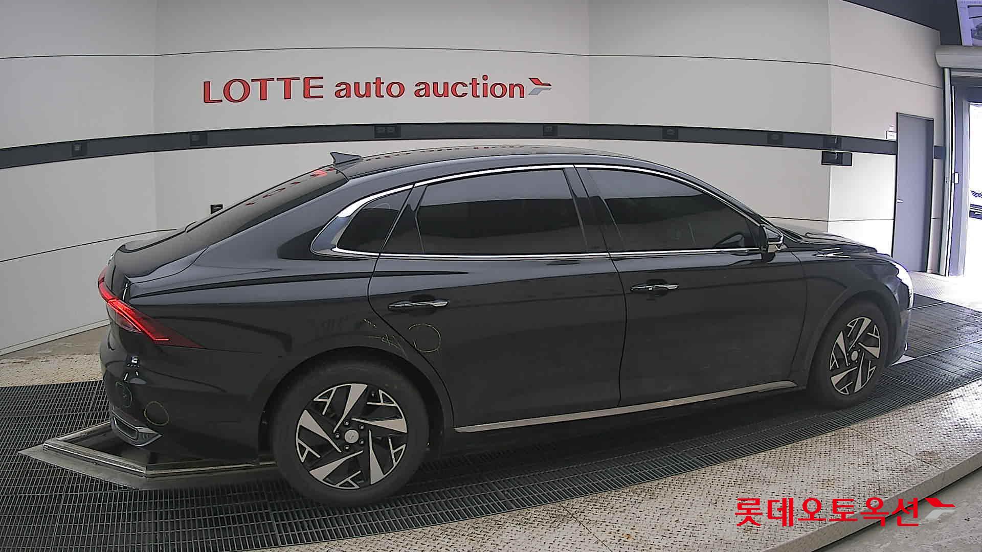 2022 - hyundai grandeur