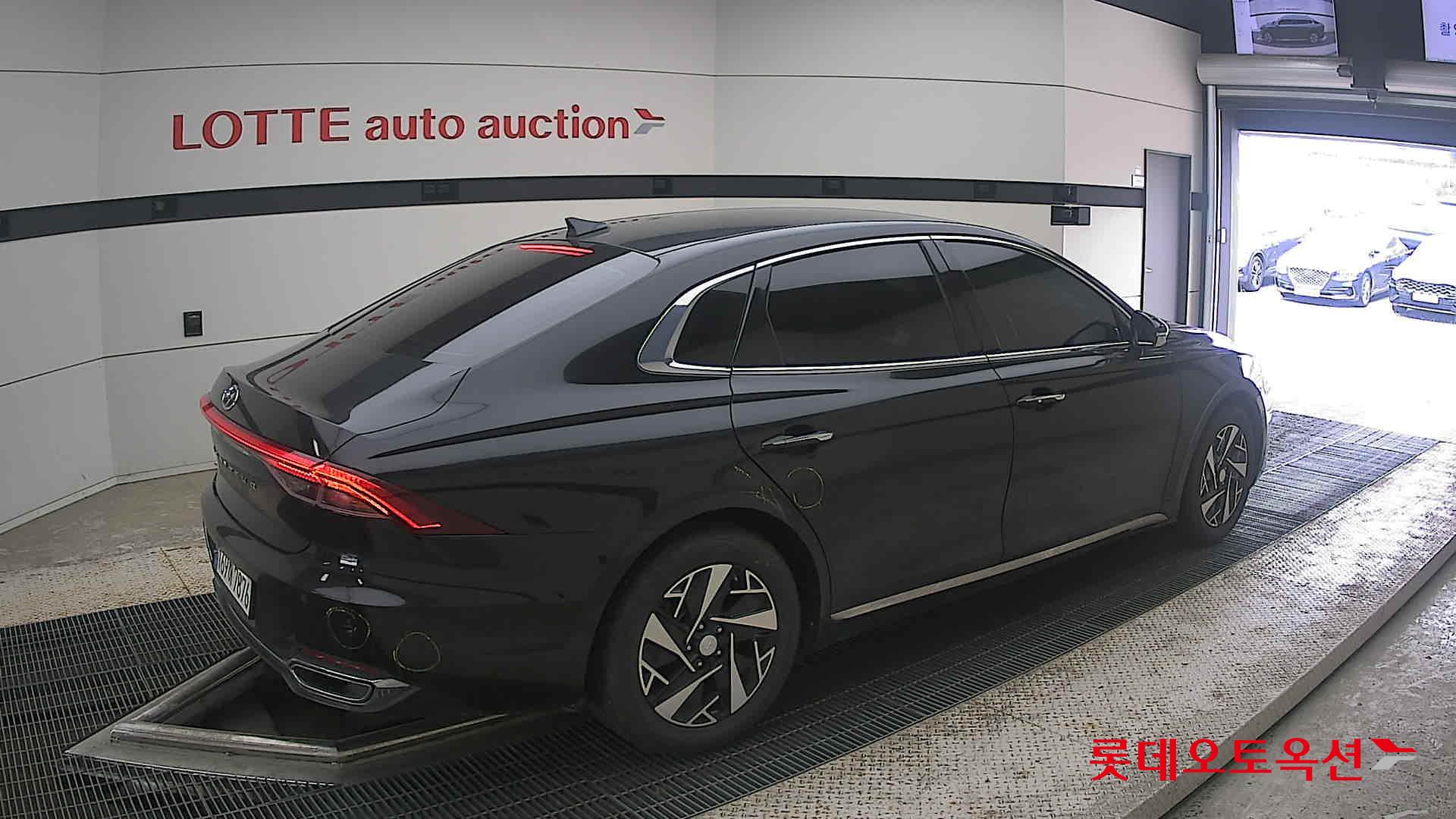 2022 - hyundai grandeur