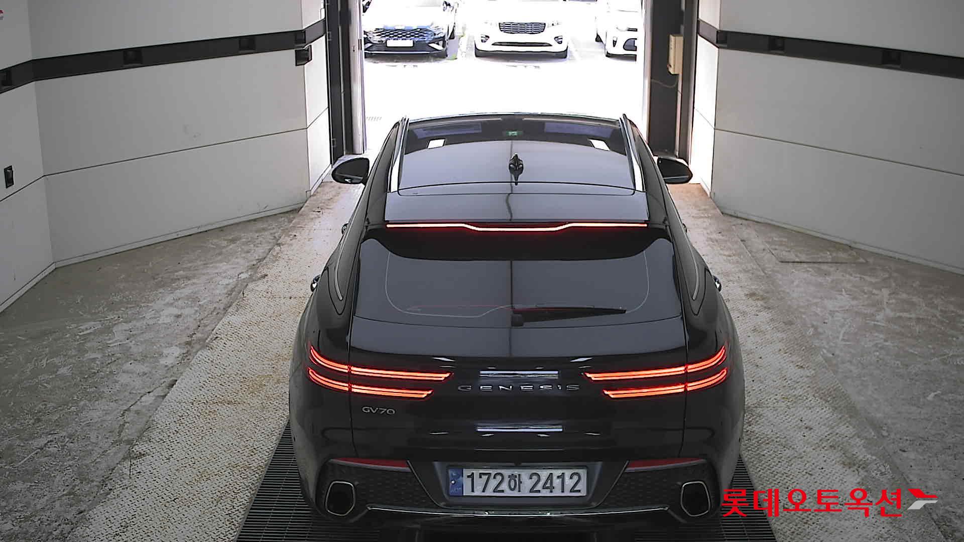 2023 - genesis gv70