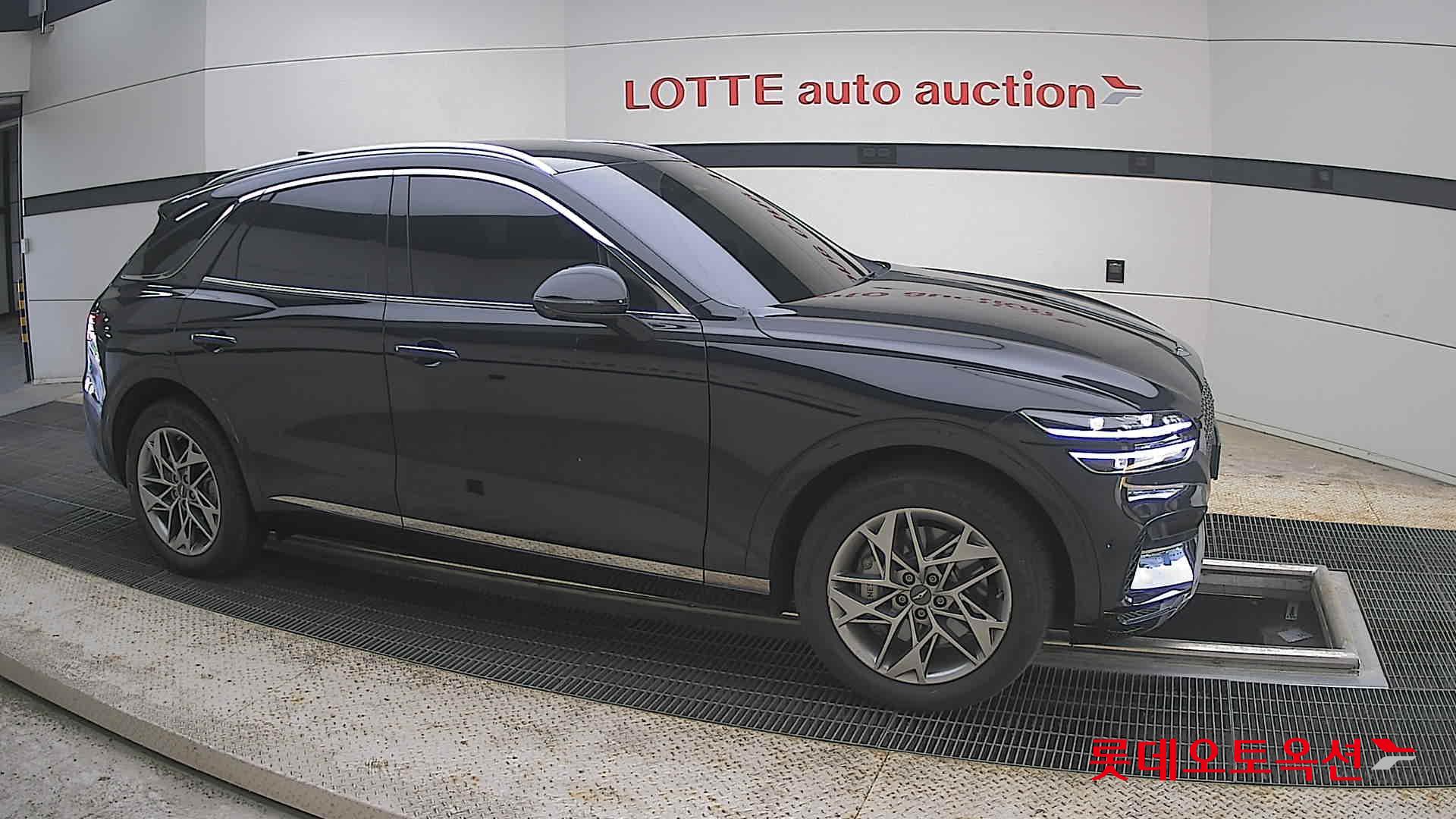 2023 - genesis gv70
