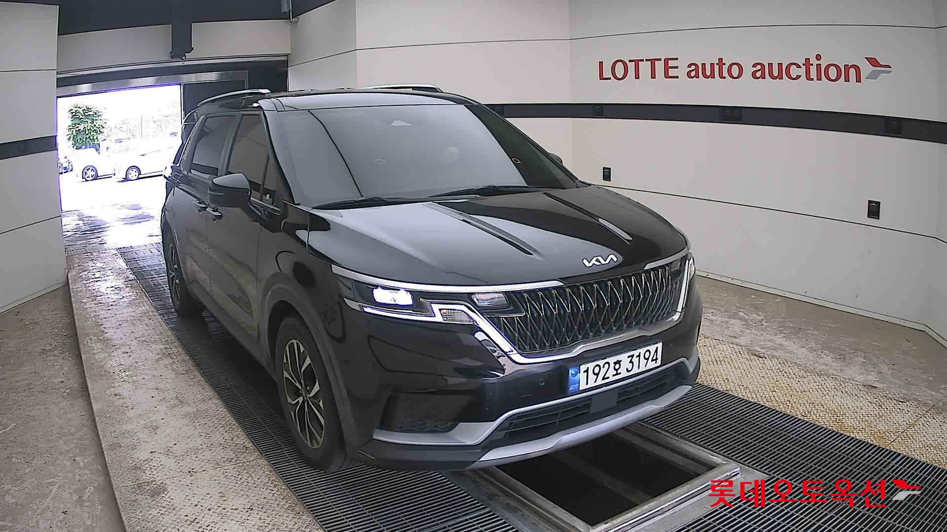 2023 - kia carnival