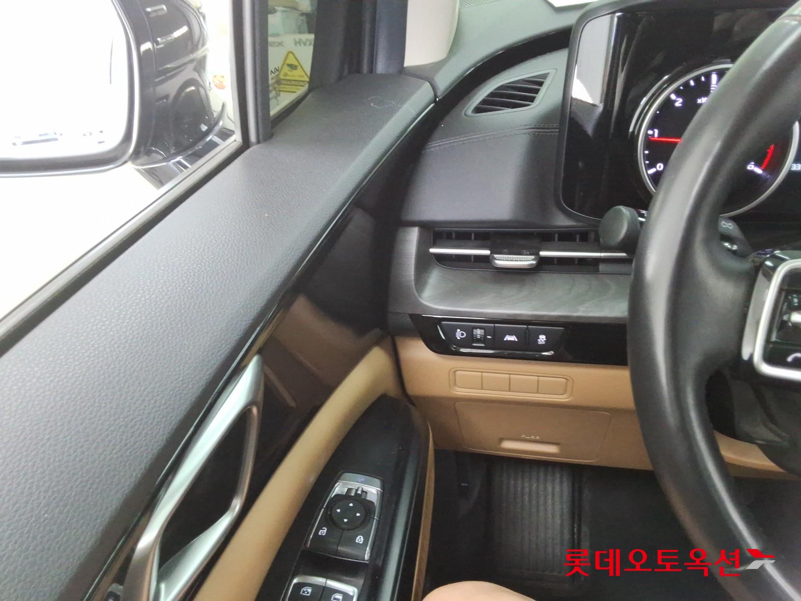 2023 - kia carnival