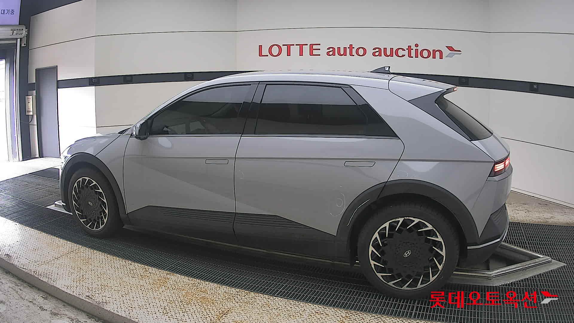 2023 - hyundai ioniq