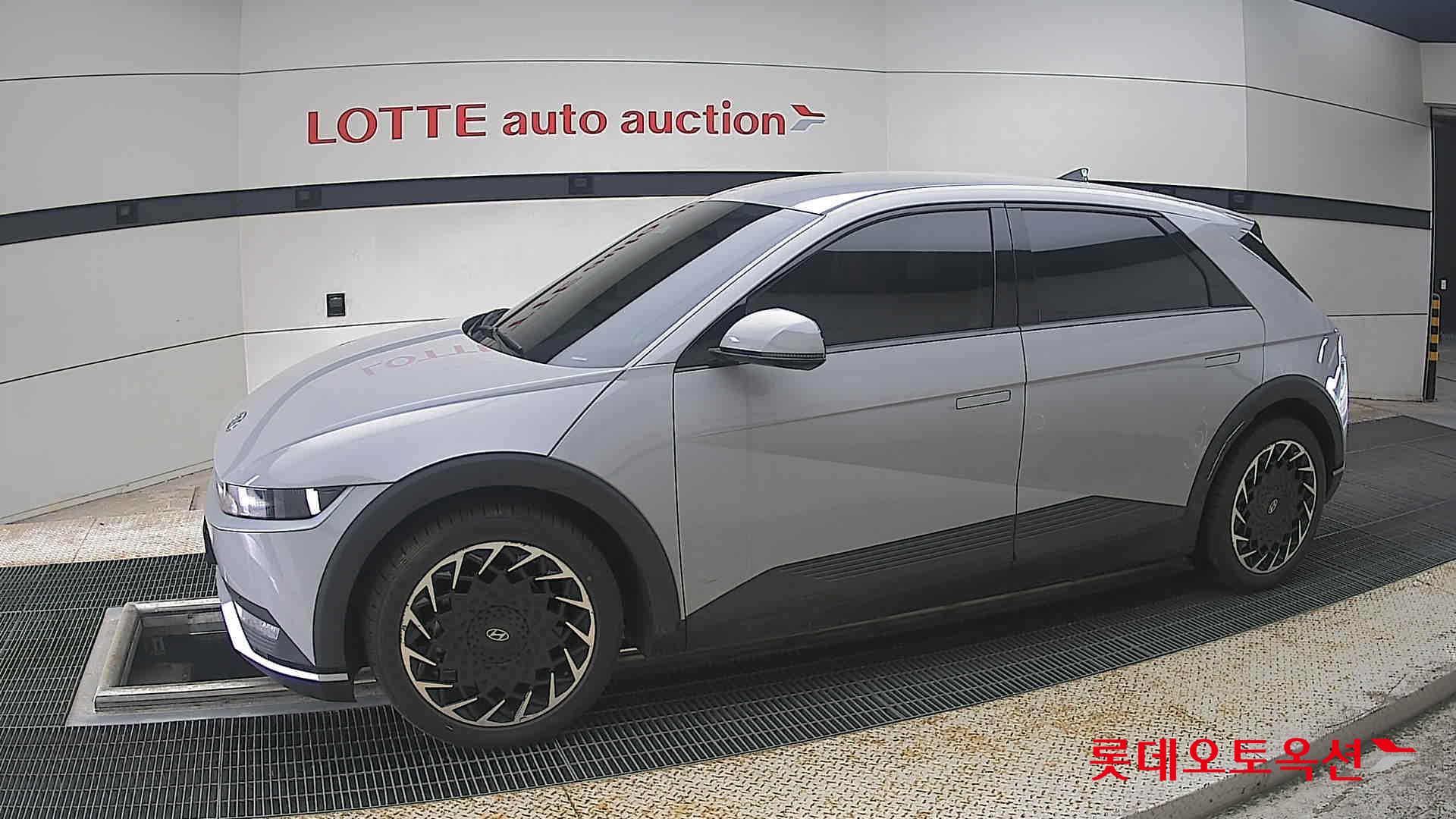 2023 - hyundai ioniq