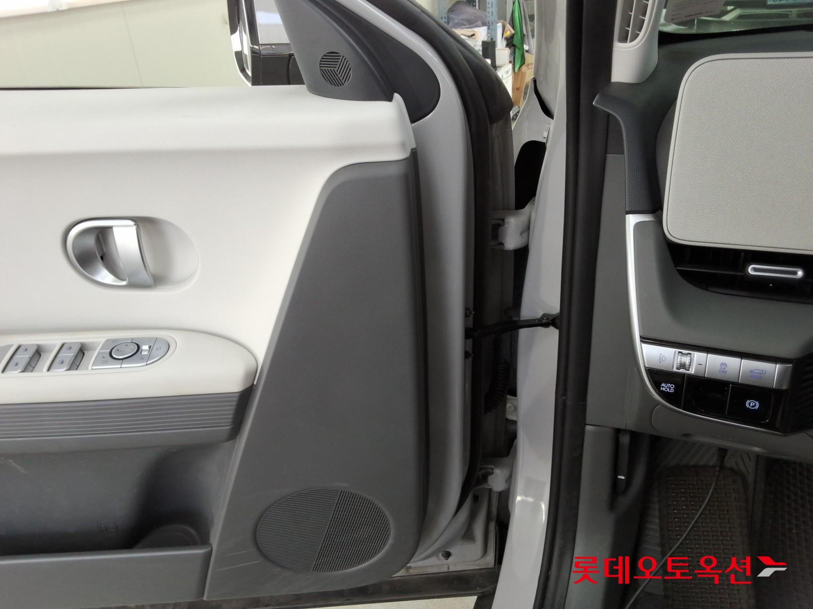 2023 - hyundai ioniq