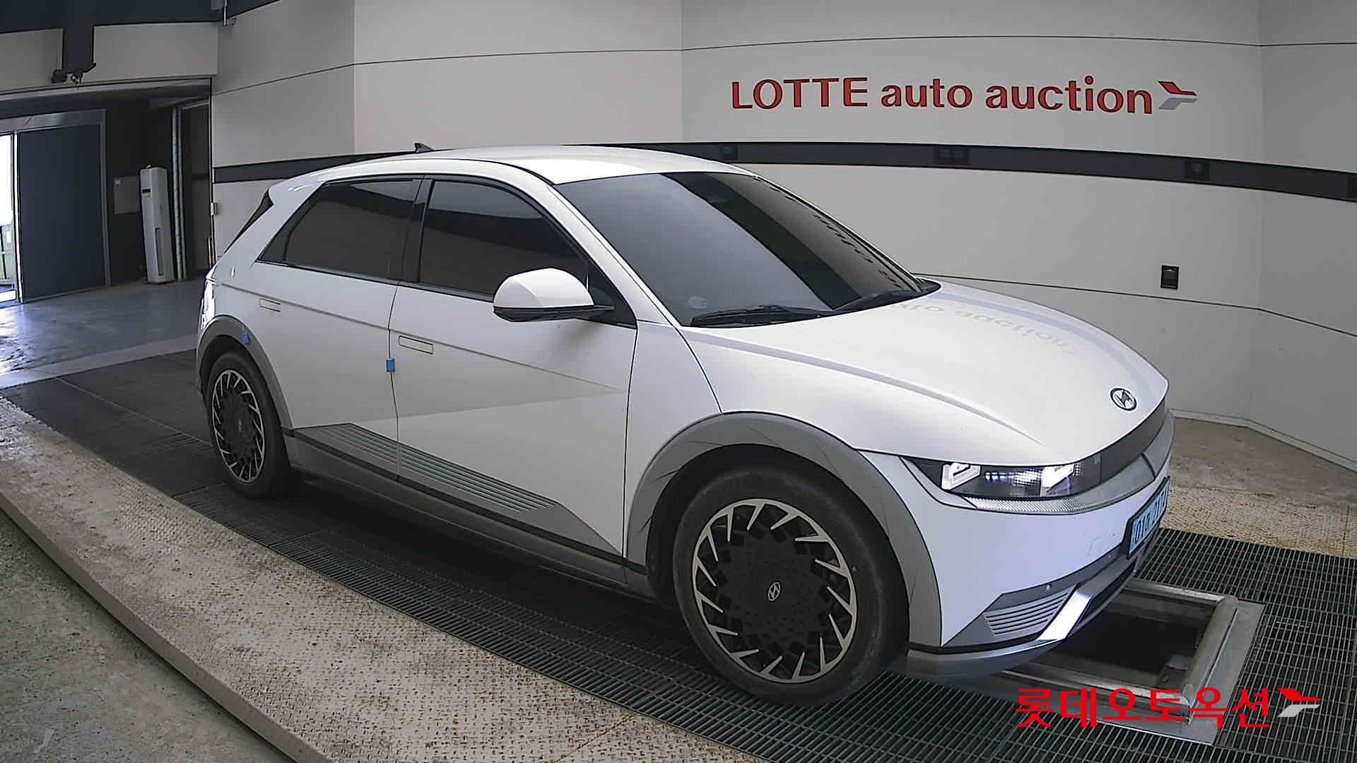 2022 - hyundai ioniq