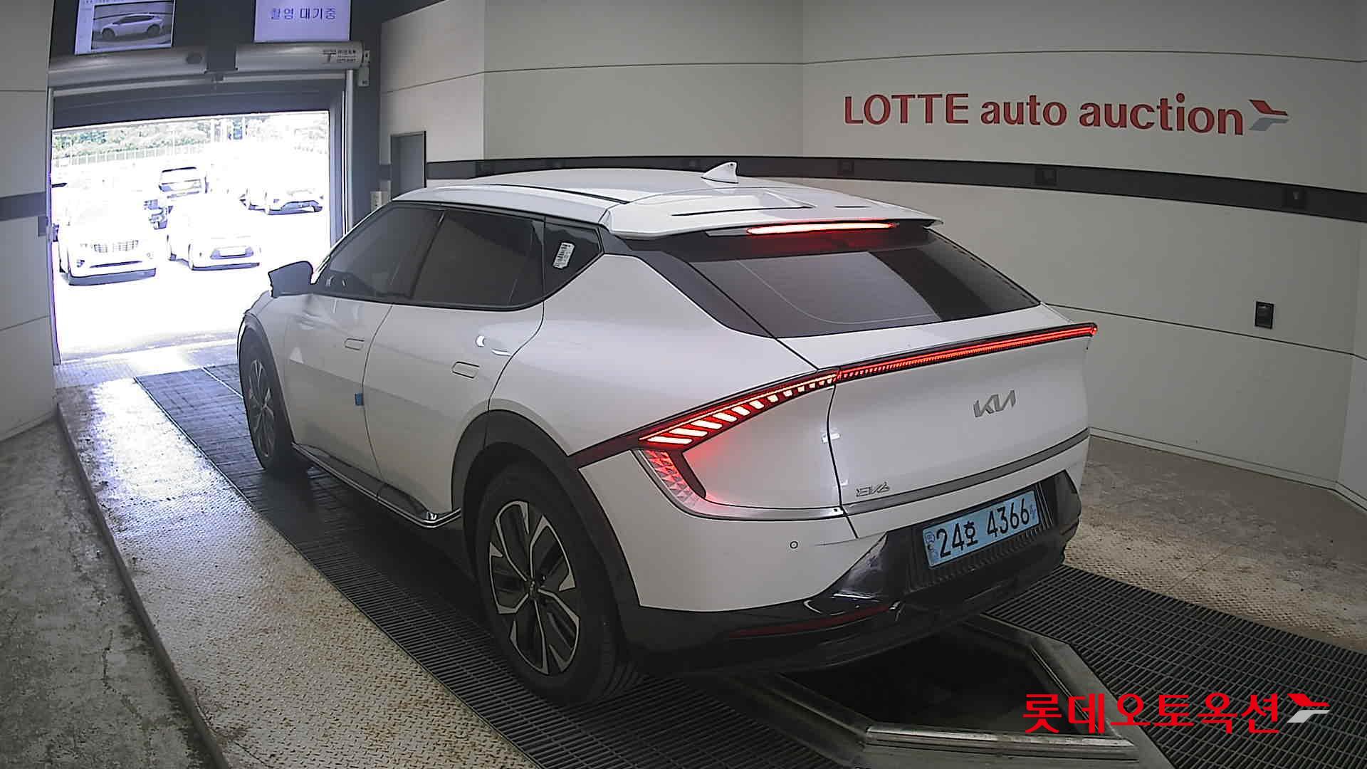 2023 - kia ev6