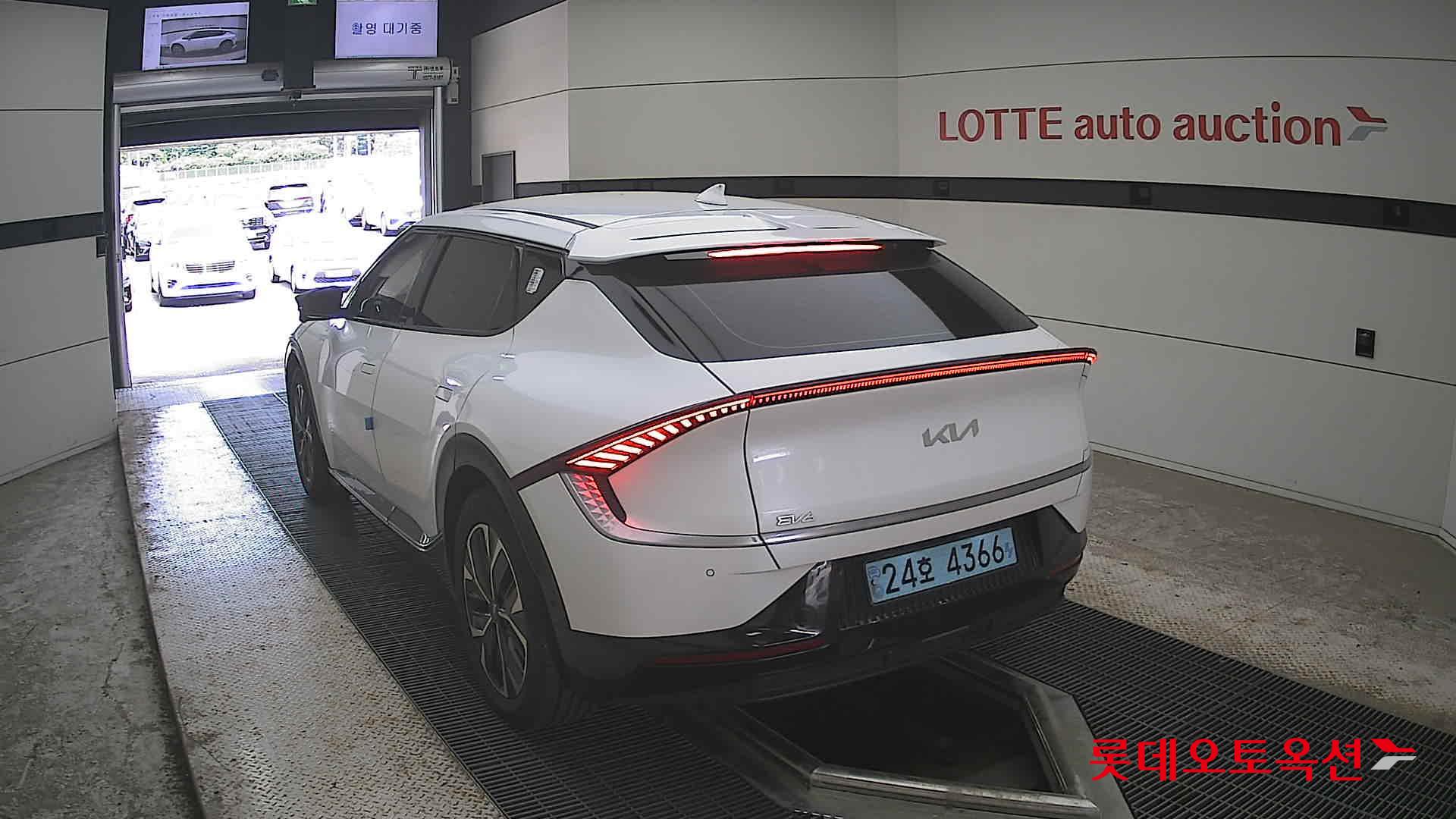 2023 - kia ev6