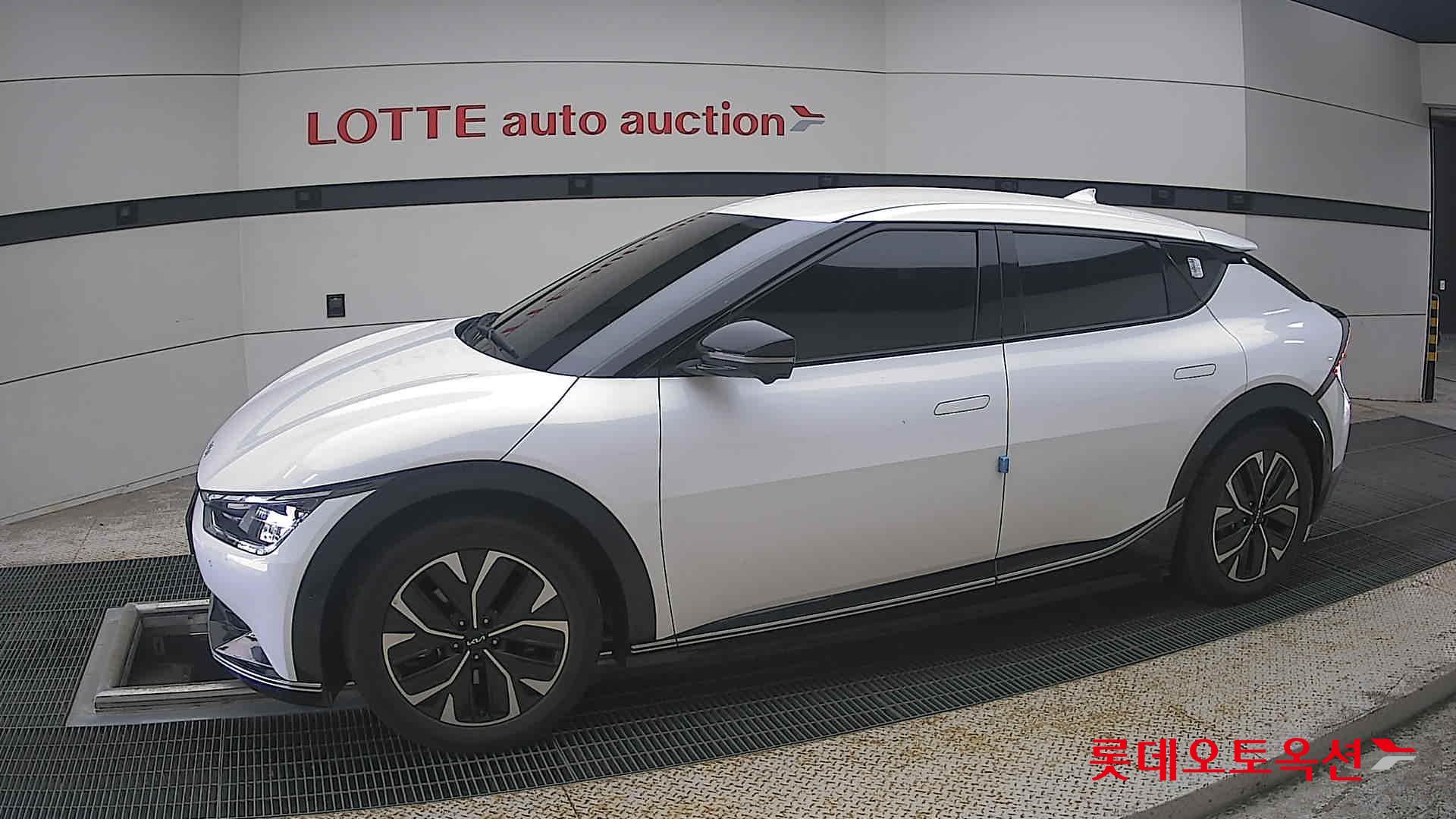 2023 - kia ev6