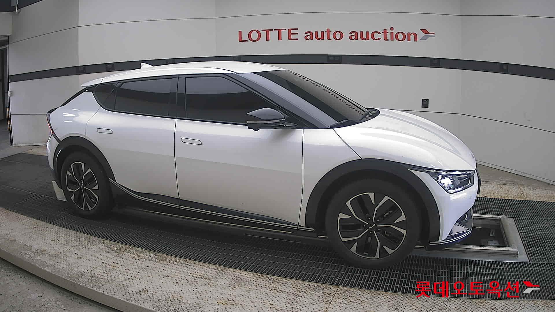 2023 - kia ev6