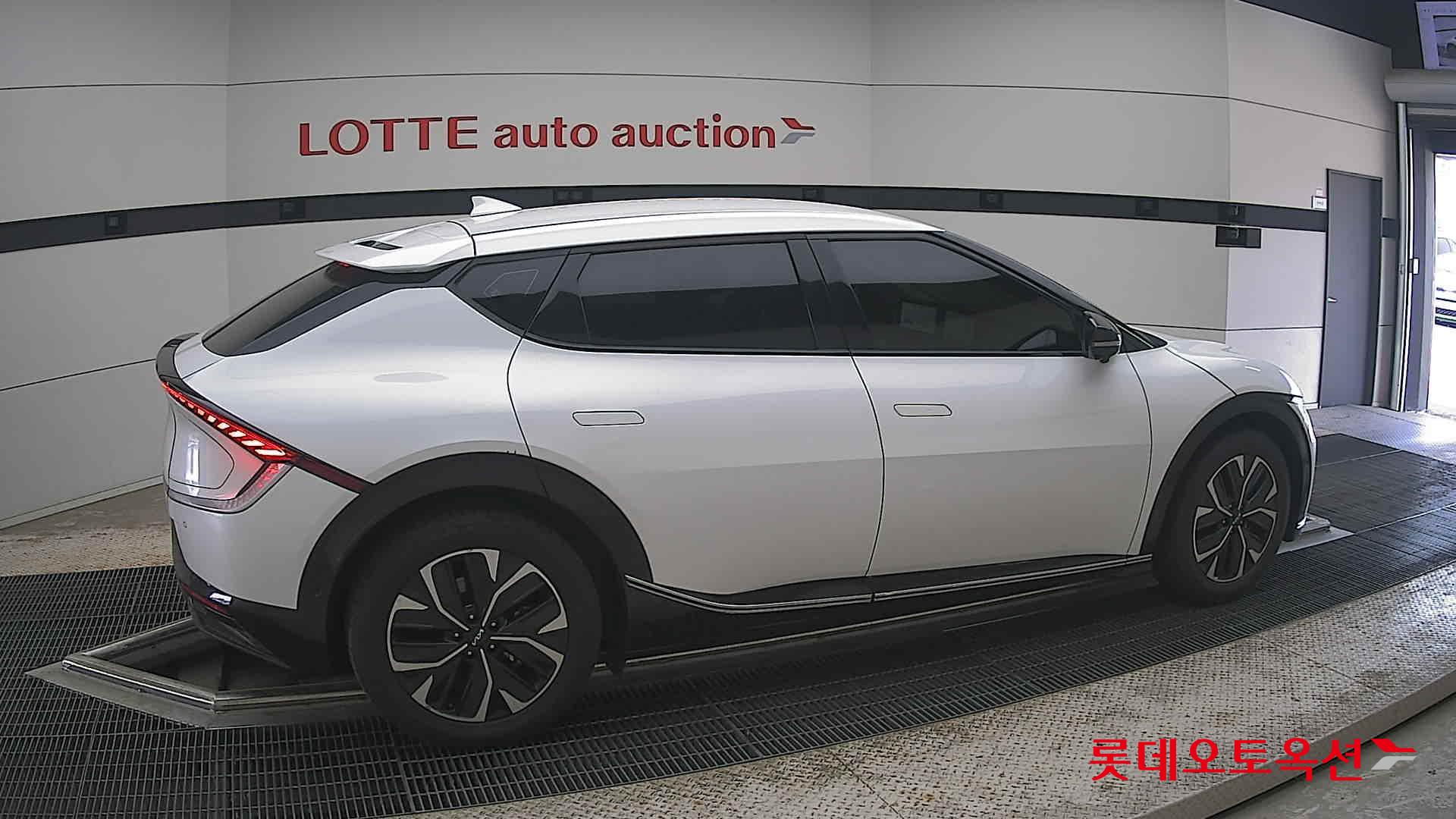 2023 - kia ev6