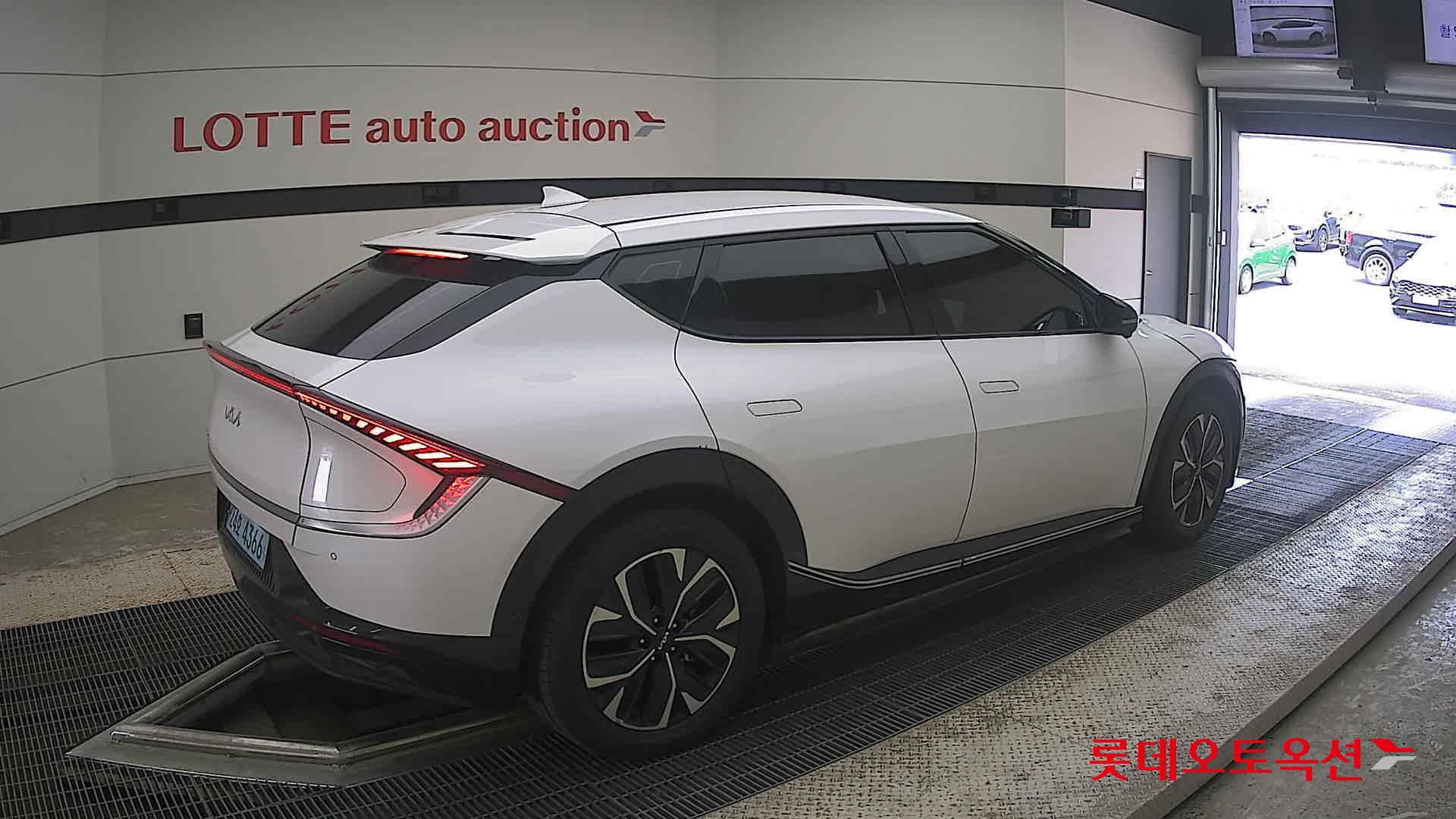 2023 - kia ev6