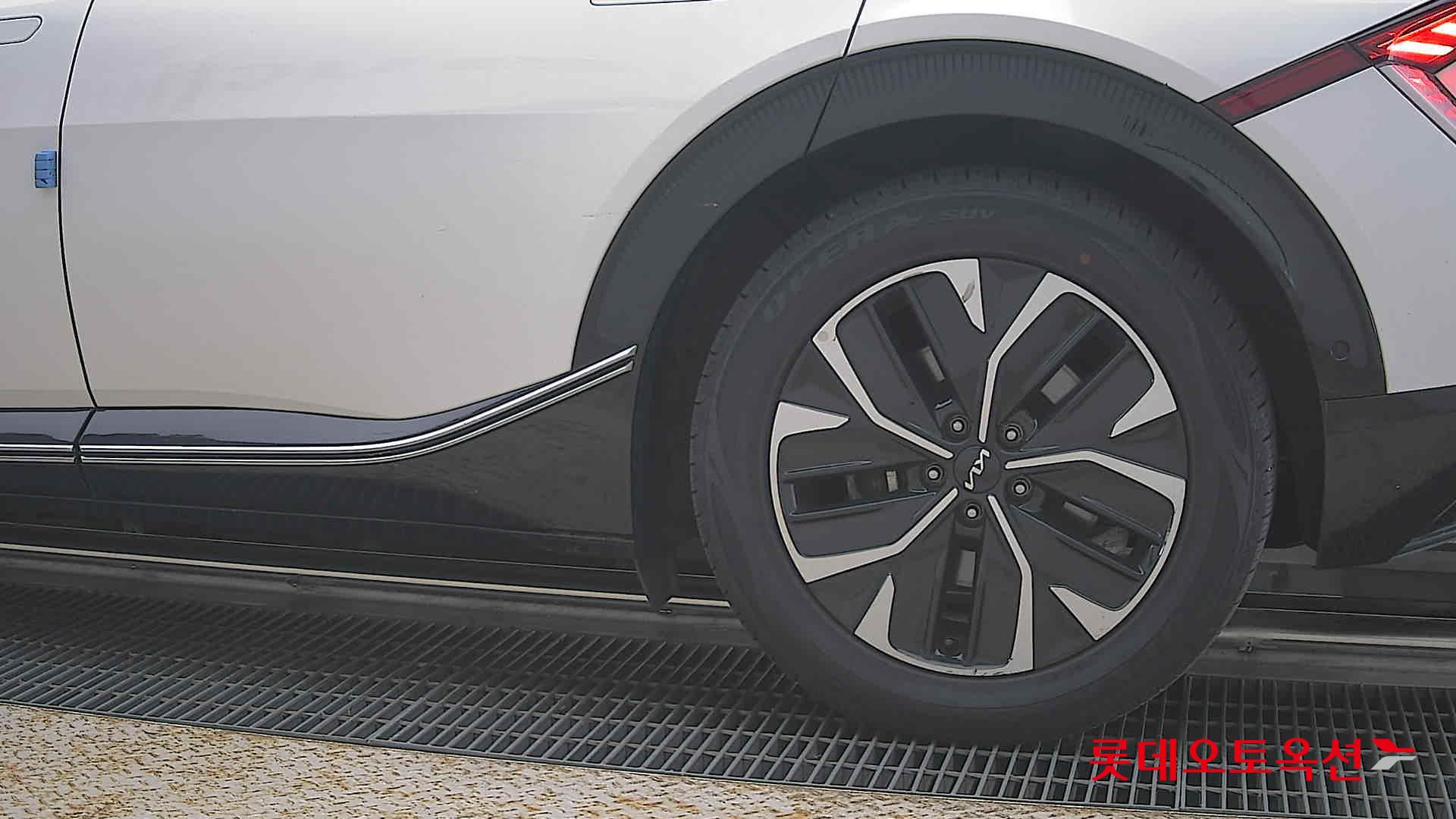 2023 - kia ev6