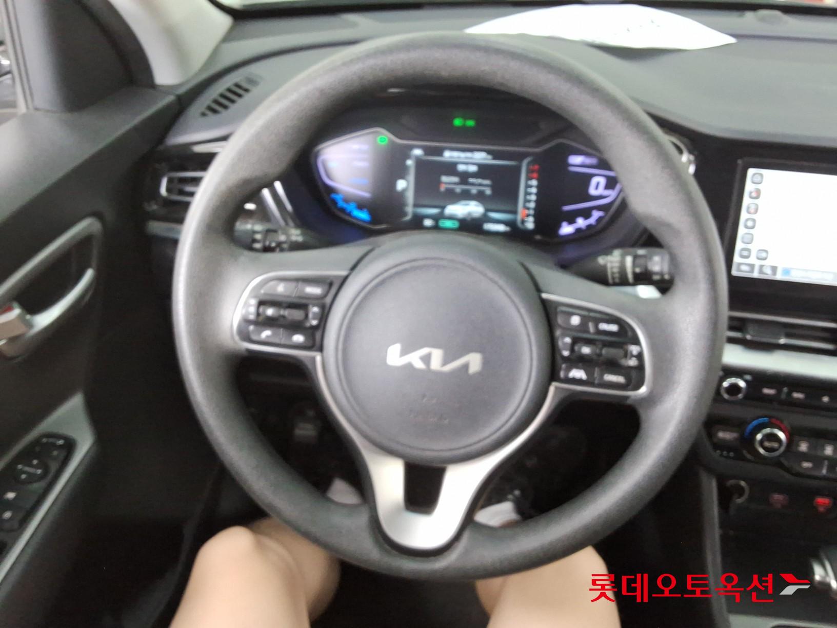 2022 - kia niro