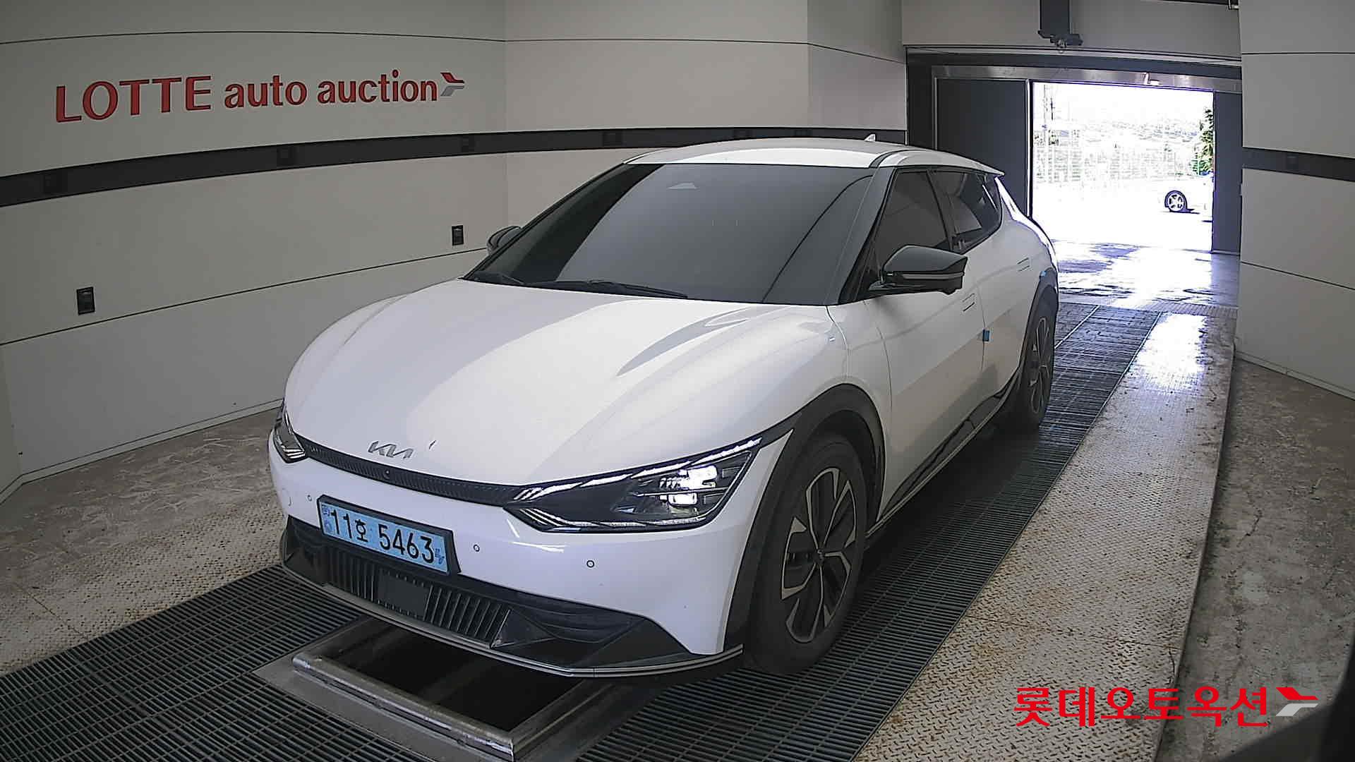 2022 - kia ev6