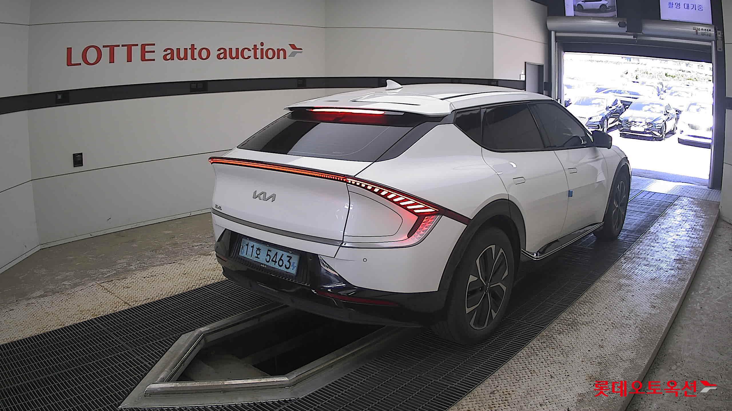 2022 - kia ev6