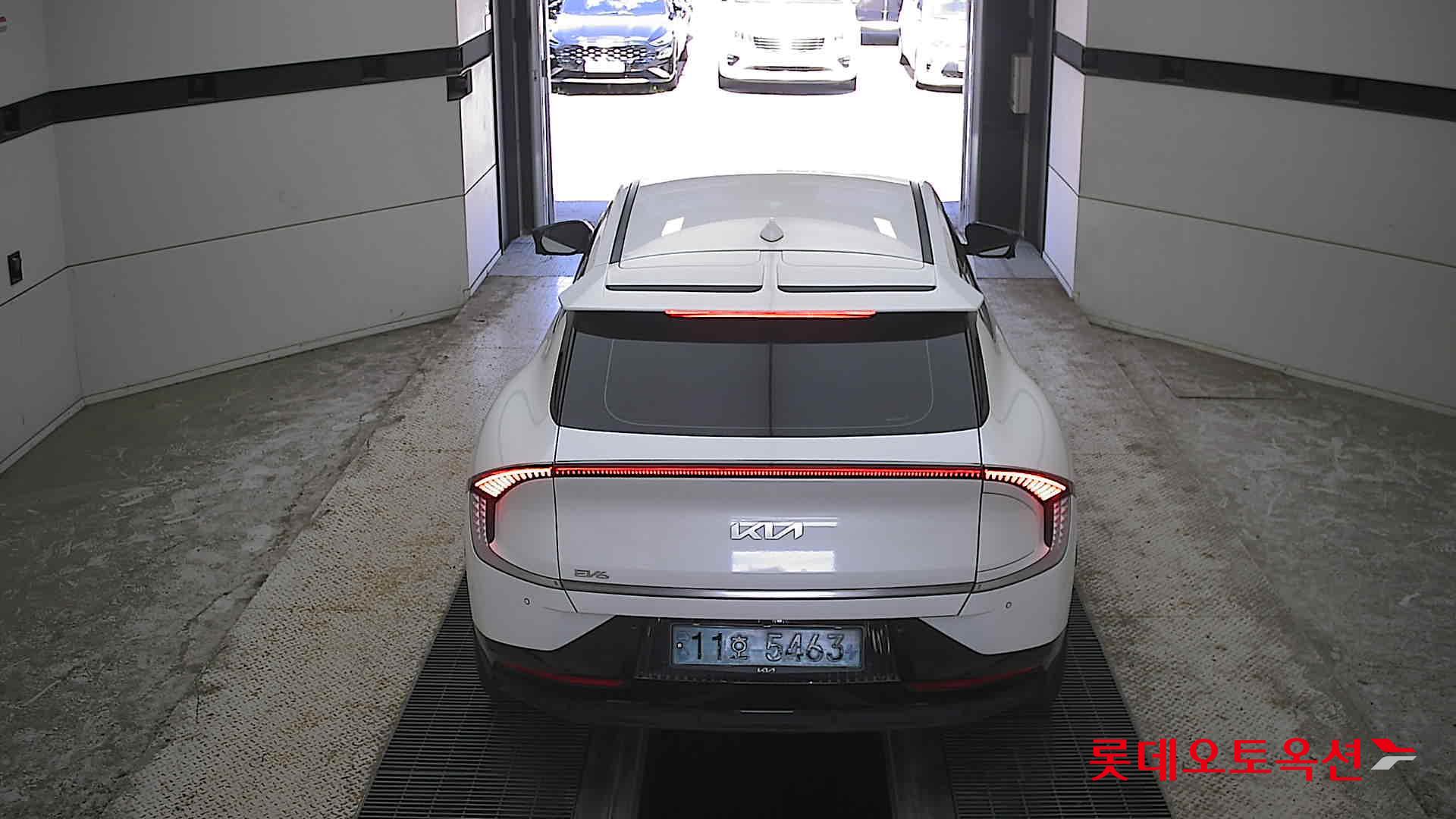 2022 - kia ev6