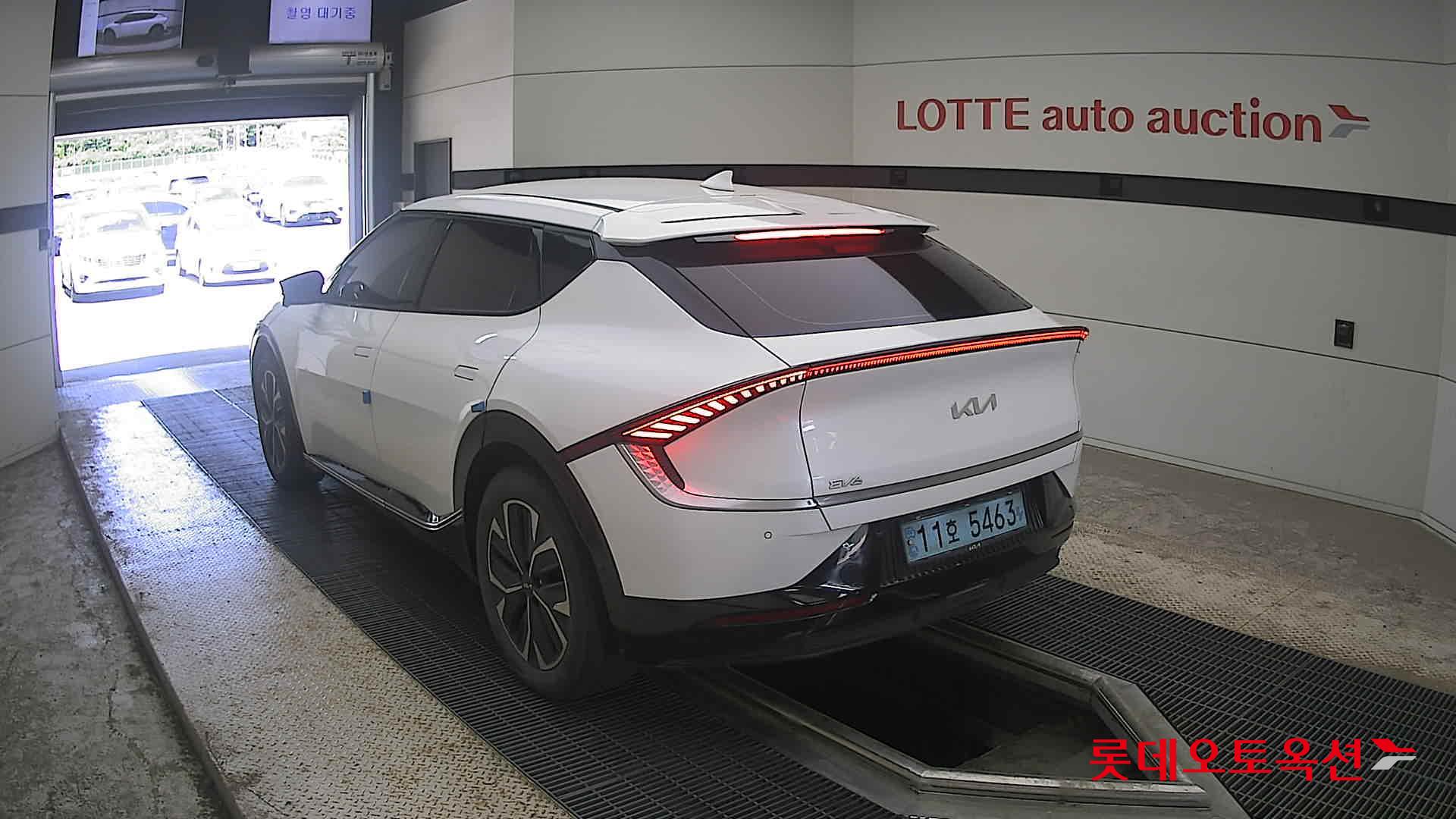 2022 - kia ev6