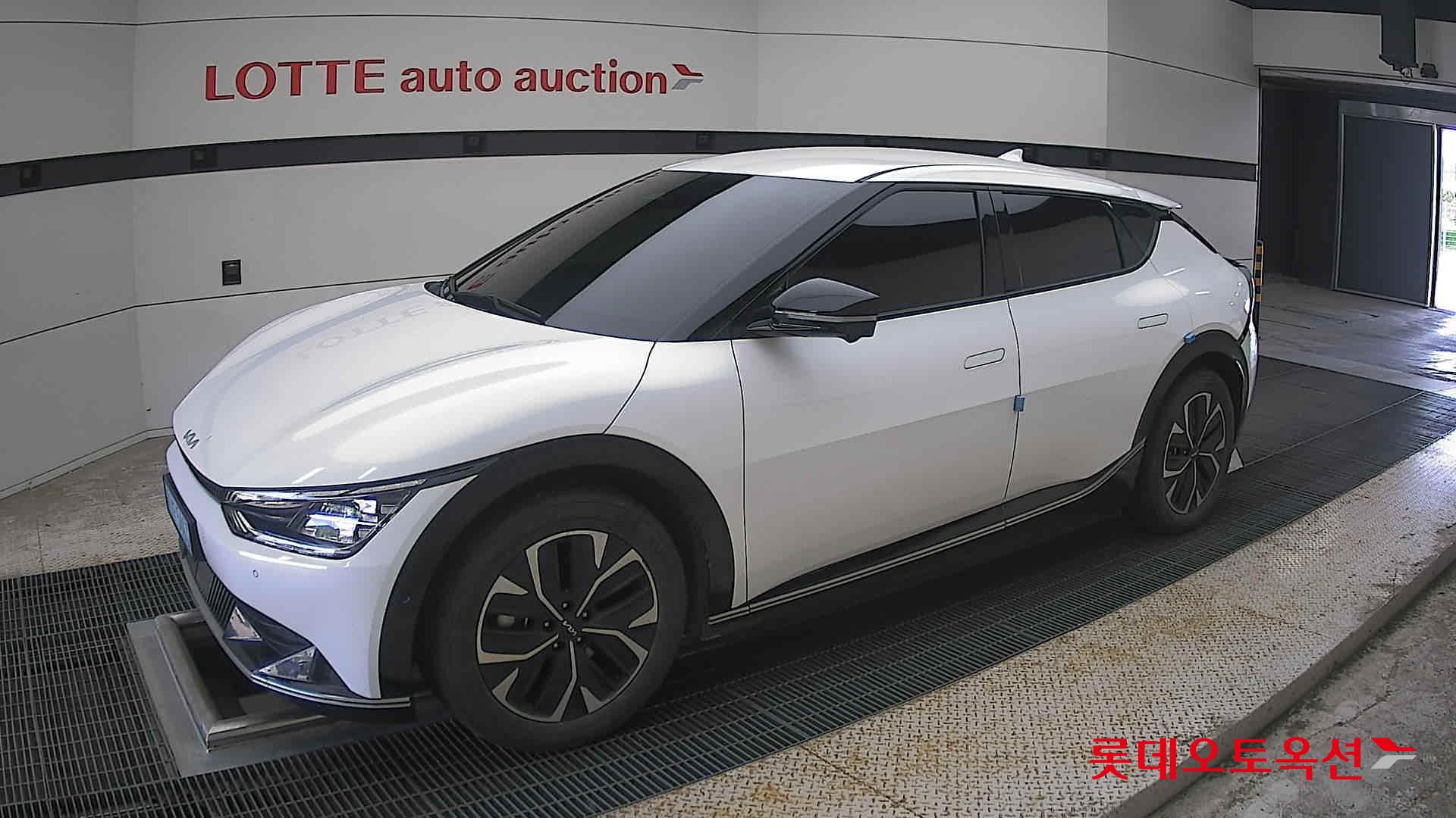 2022 - kia ev6
