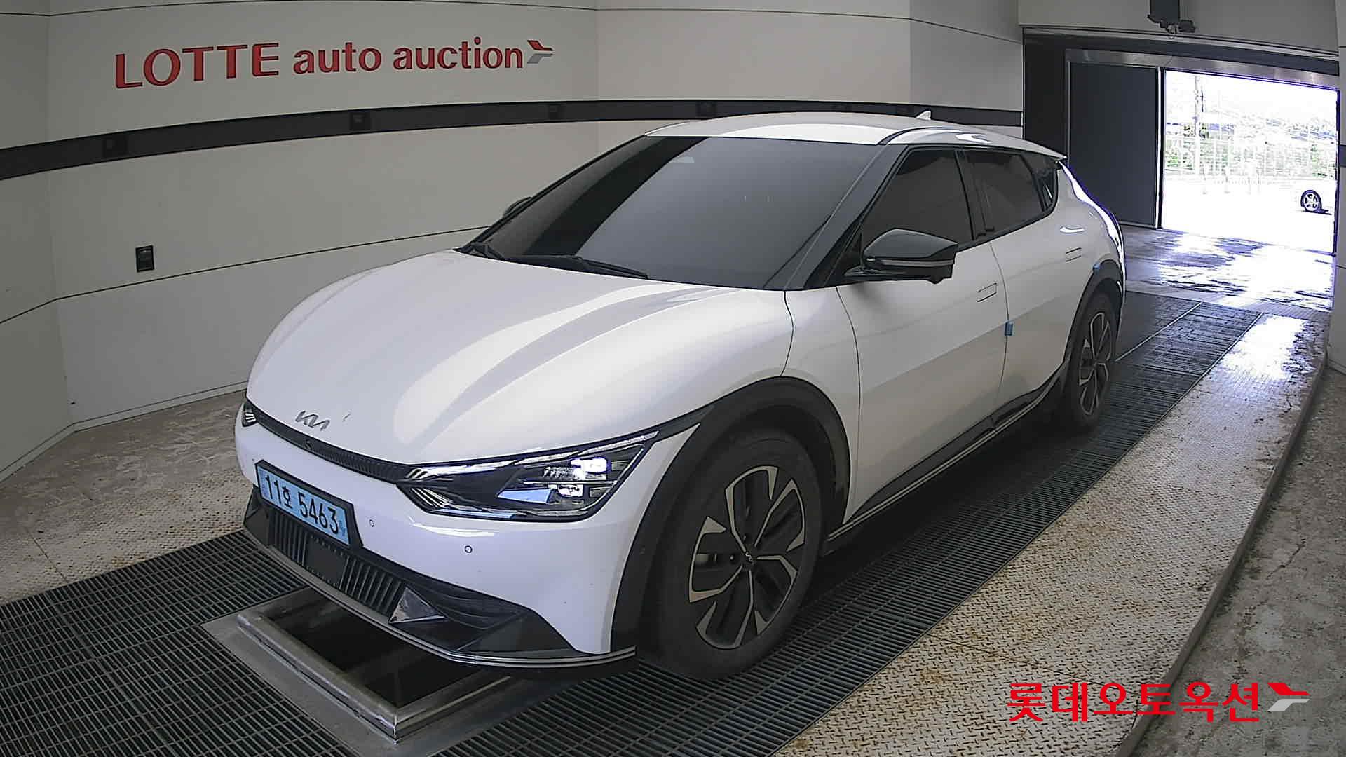 2022 - kia ev6