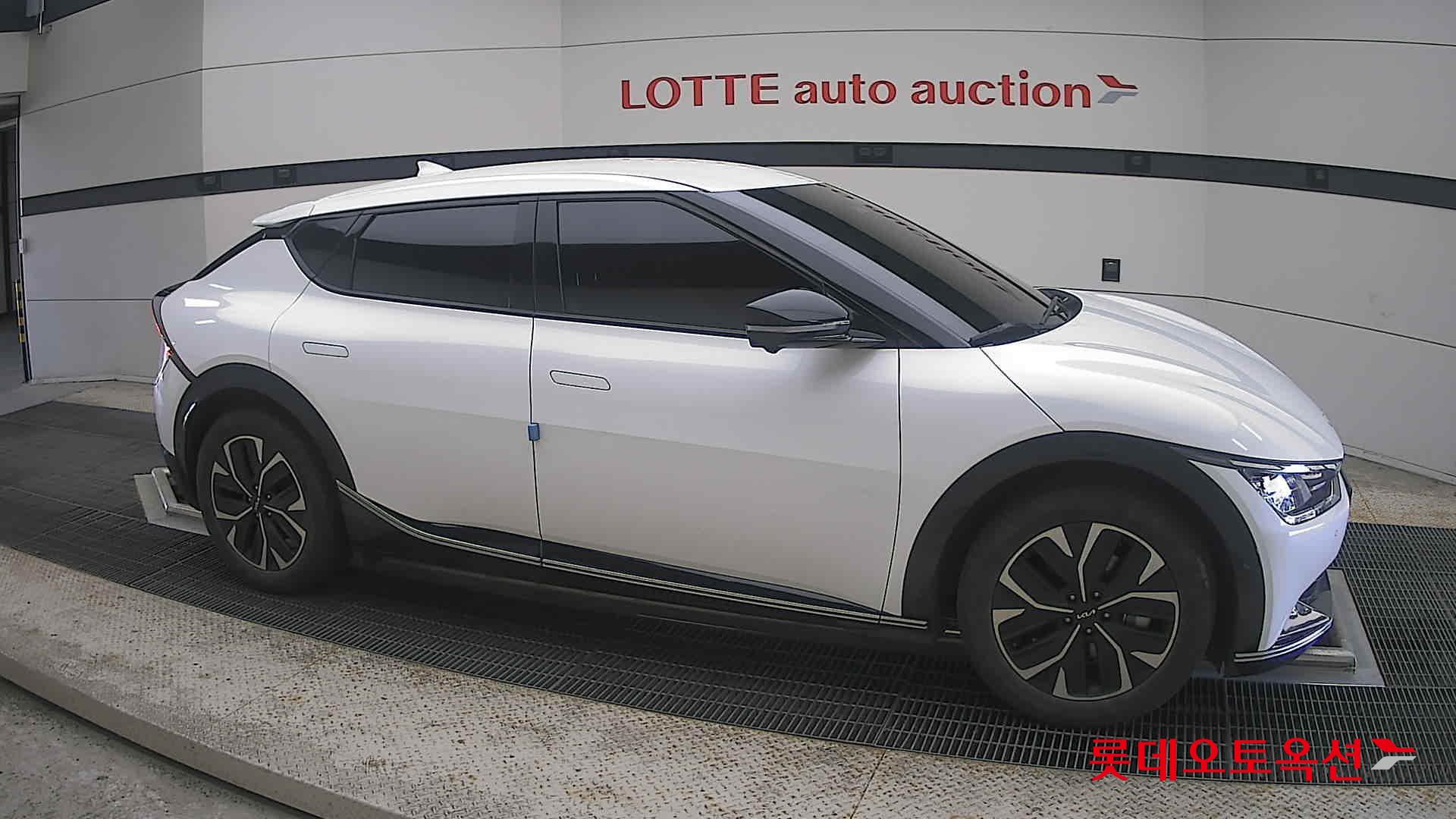 2022 - kia ev6