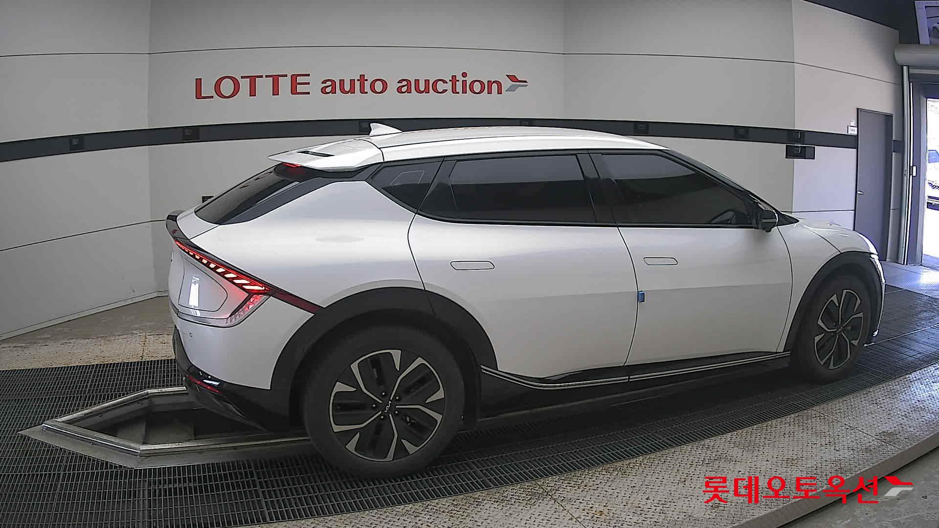2022 - kia ev6