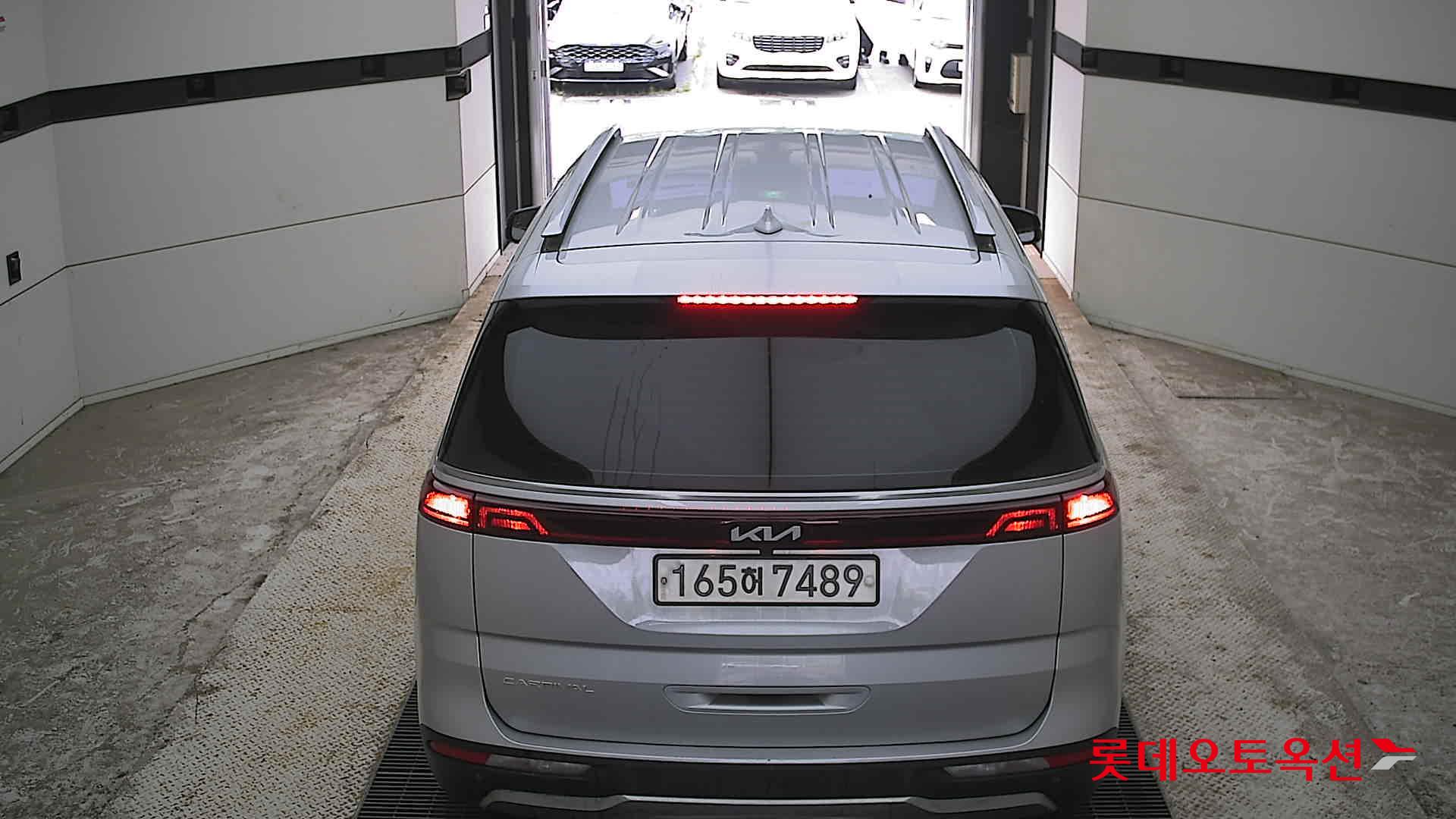 2022 - kia carnival