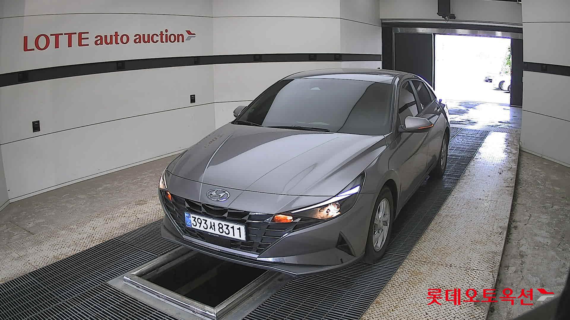 Hyundai Elantra - 10