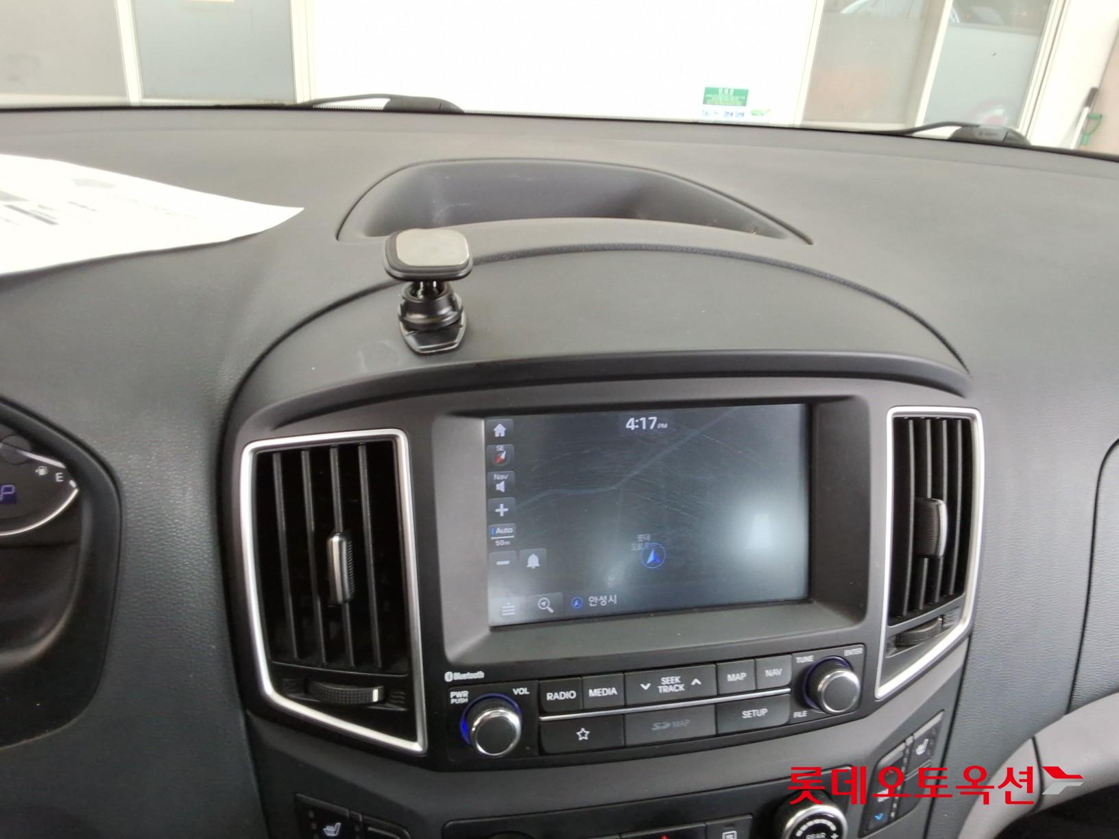 2019 - hyundai grand starex