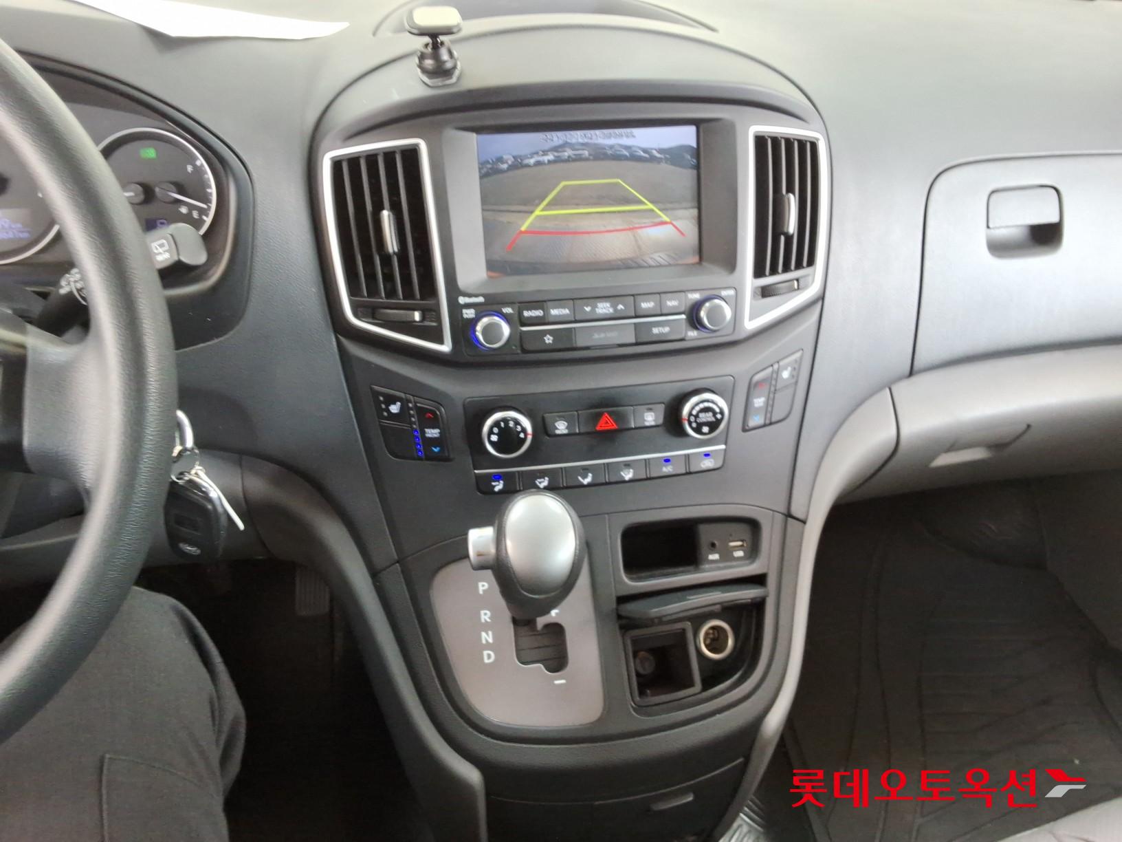 2019 - hyundai grand starex