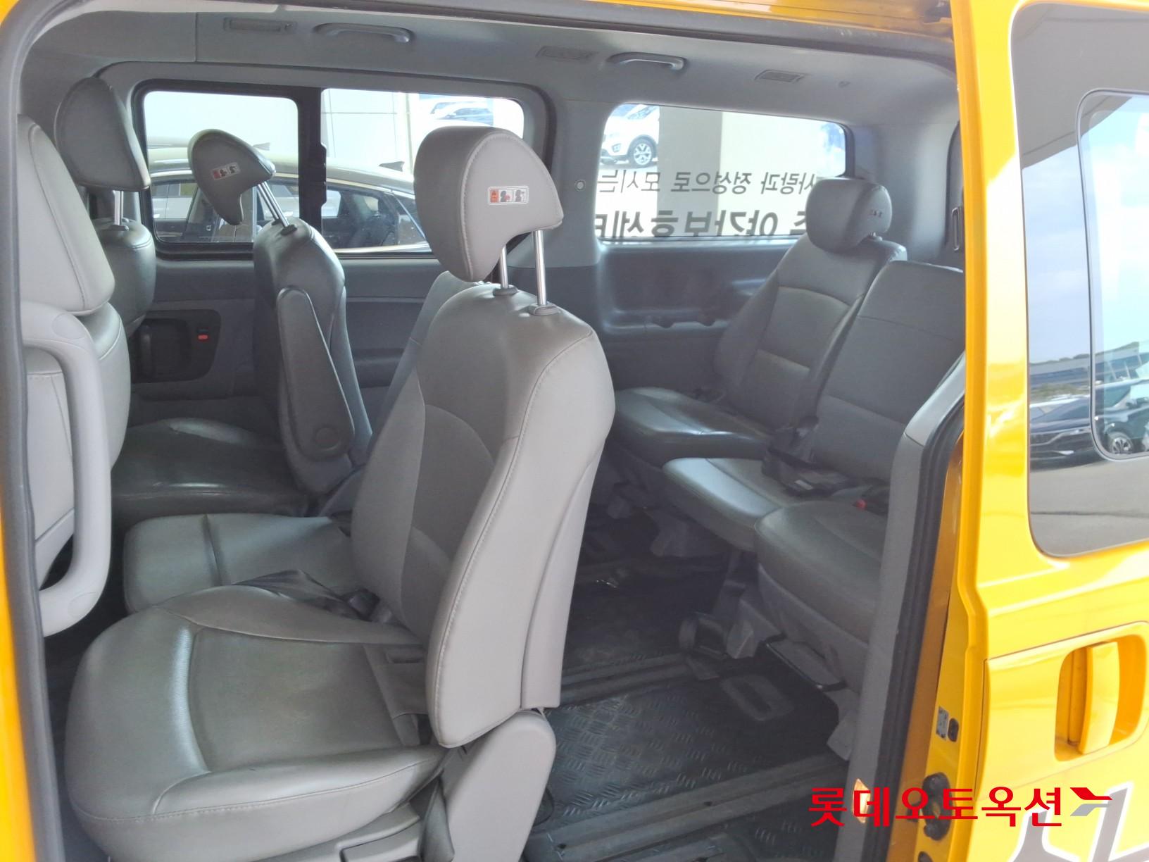 2019 - hyundai grand starex