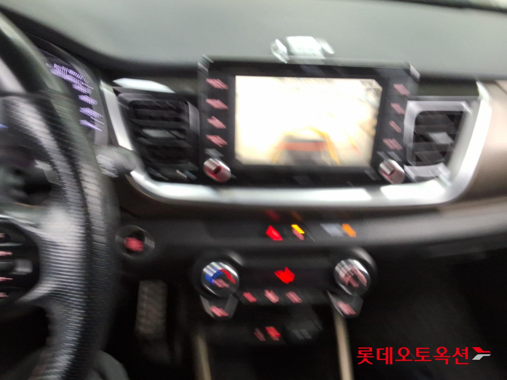 기아 스토닉 - 33