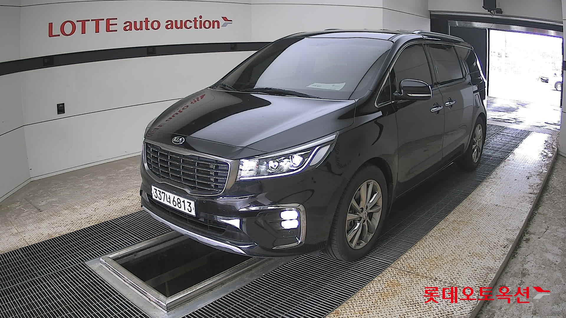 Kia New Carnival - 3