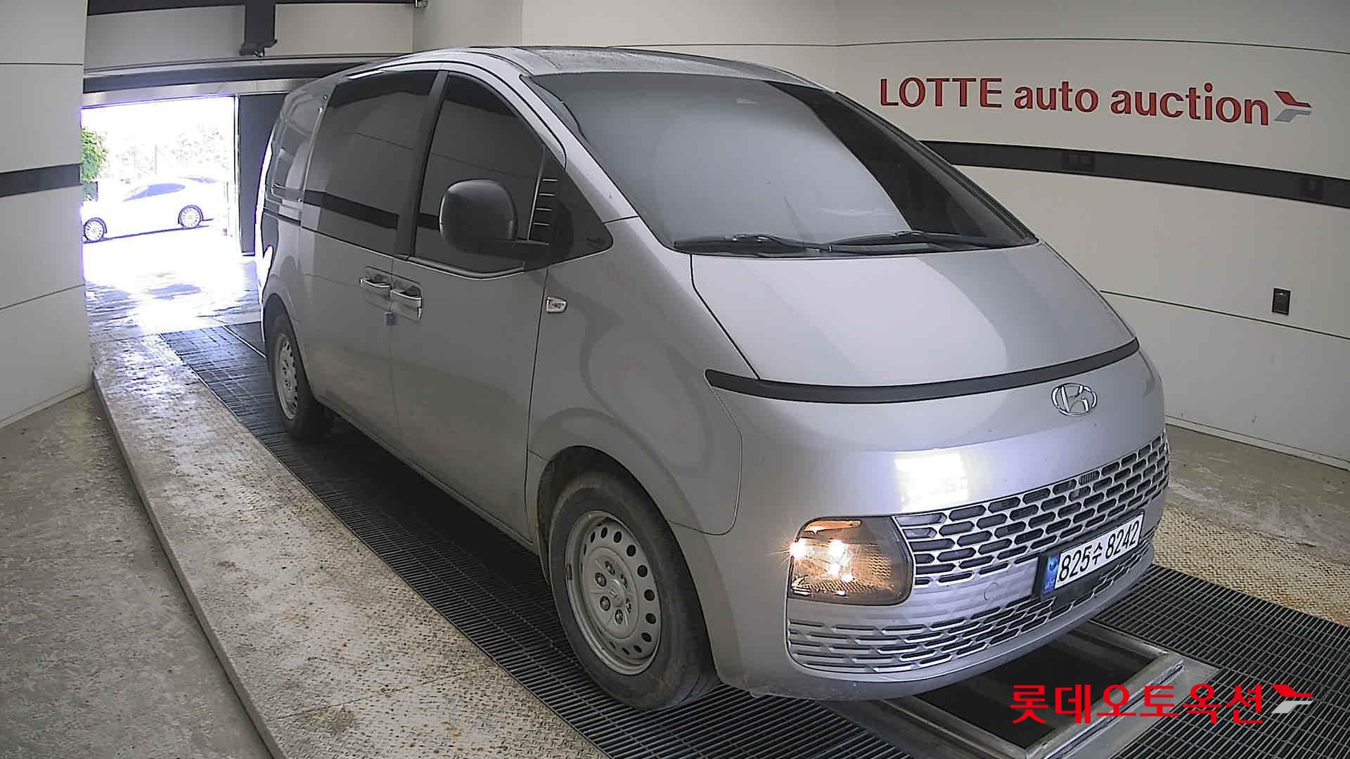 Hyundai Staria - 6