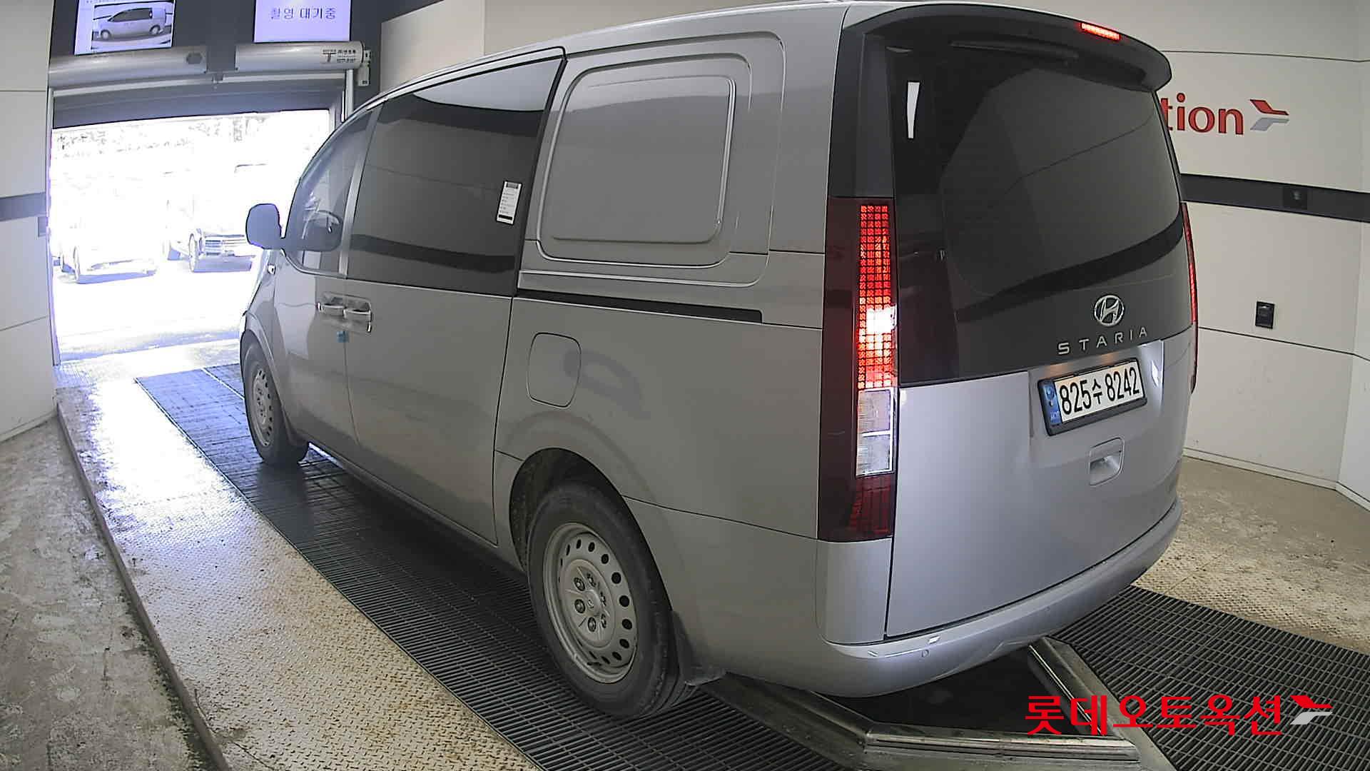 Hyundai Staria - 4