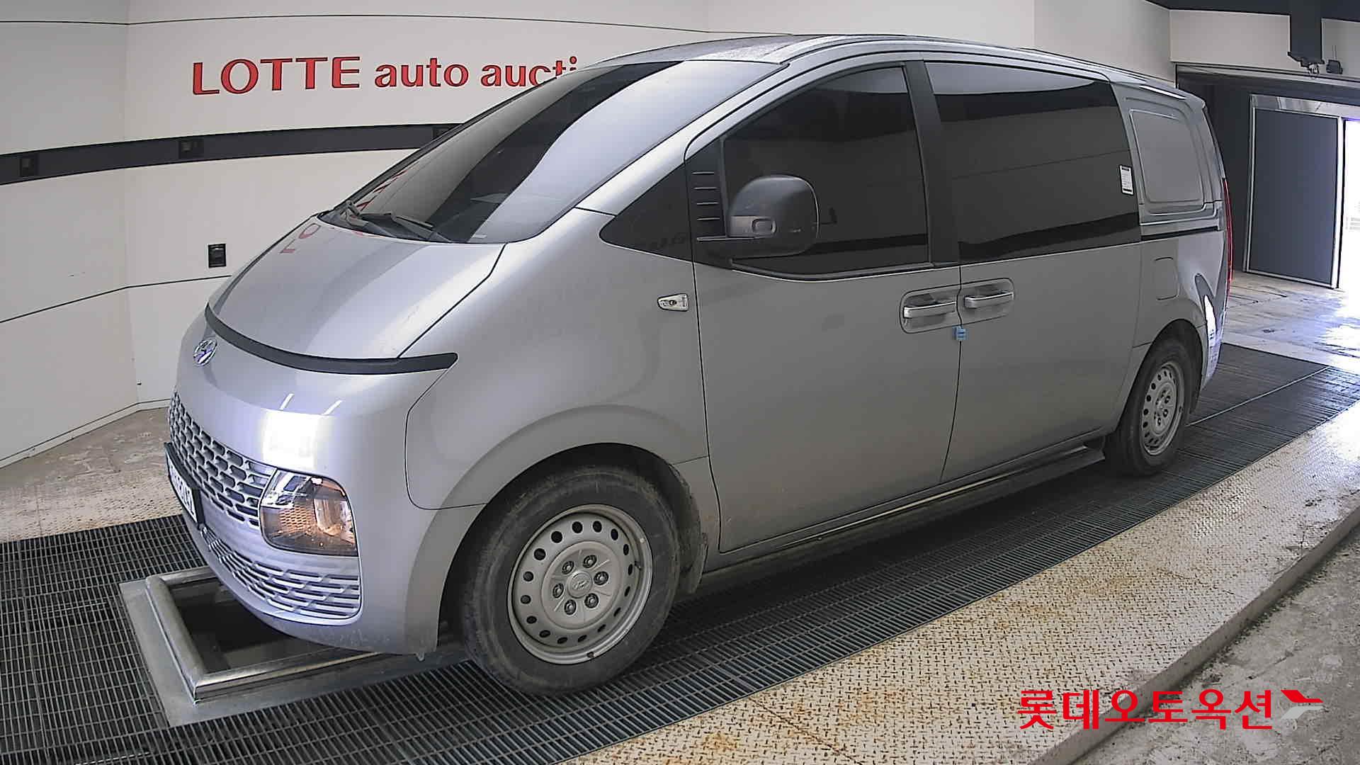 Hyundai Staria - 11