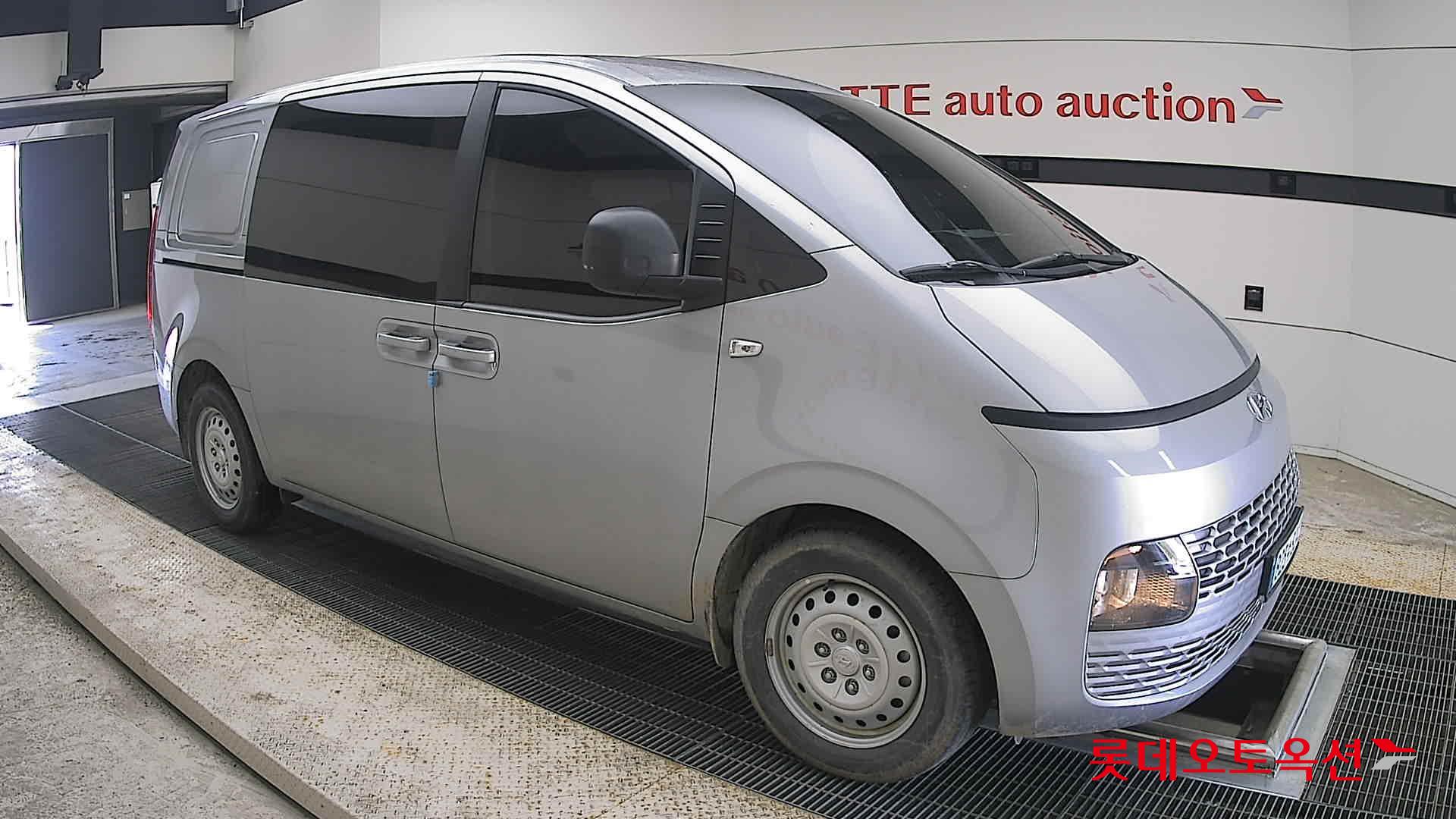 Hyundai Staria - 23
