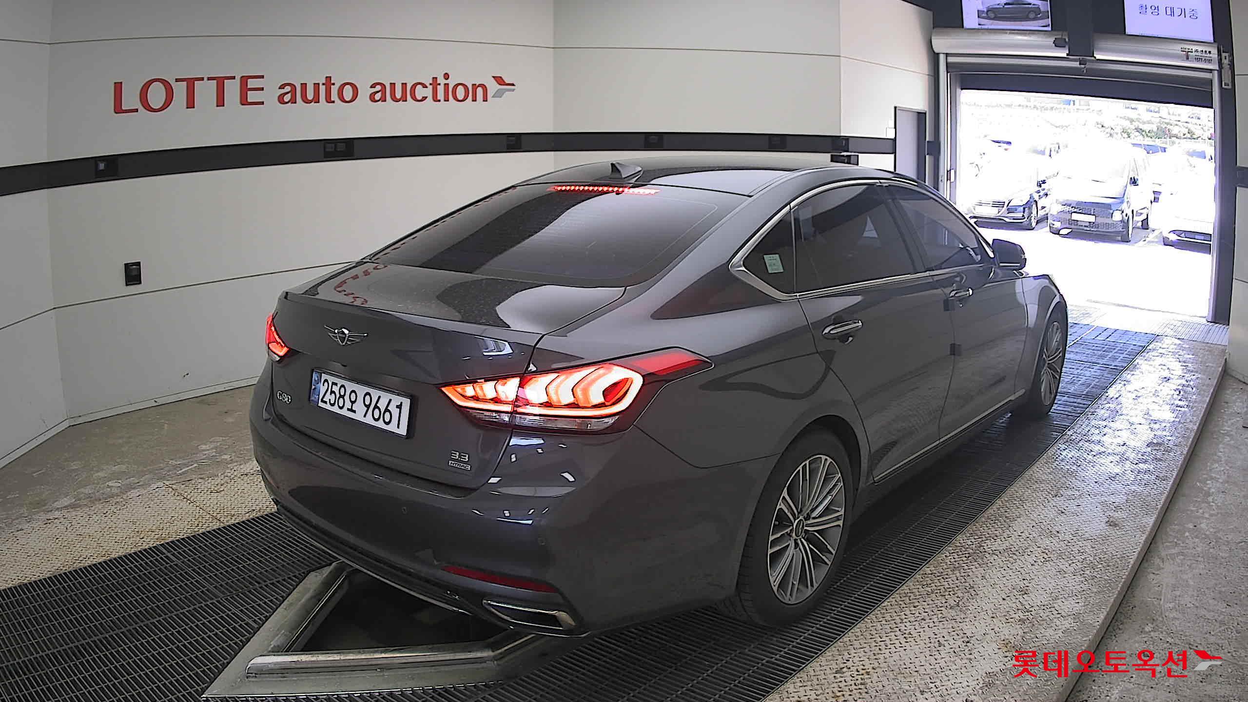 Genesis G80 - 5