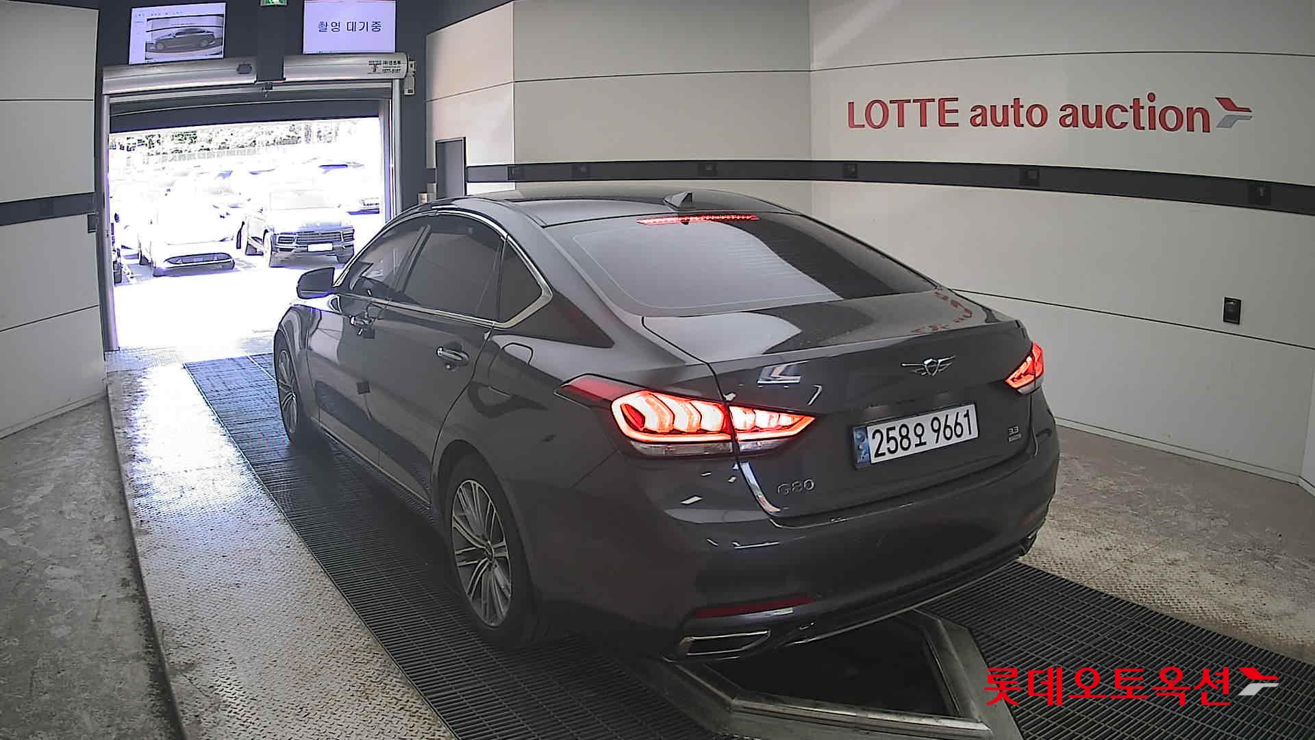 Genesis G80 - 16