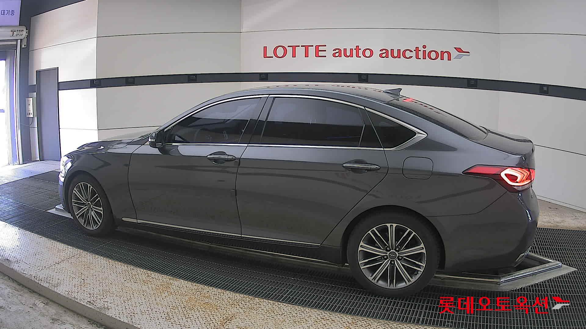 Genesis G80 - 14