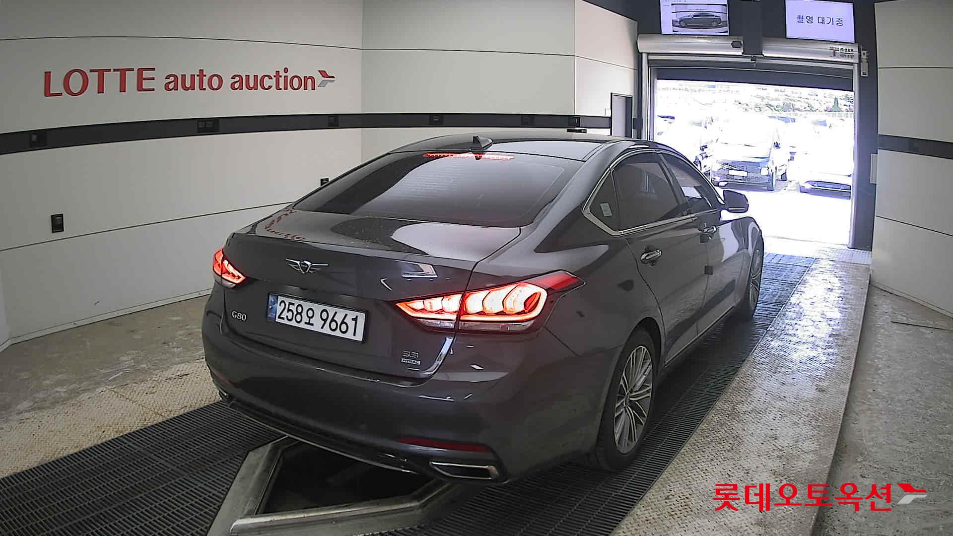 Genesis G80 - 18