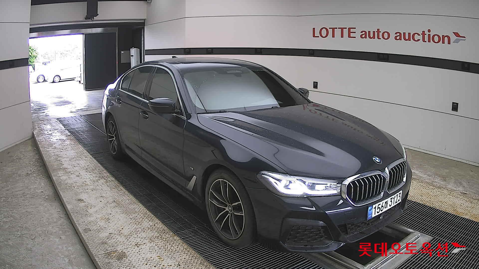 2022 - bmw 520i