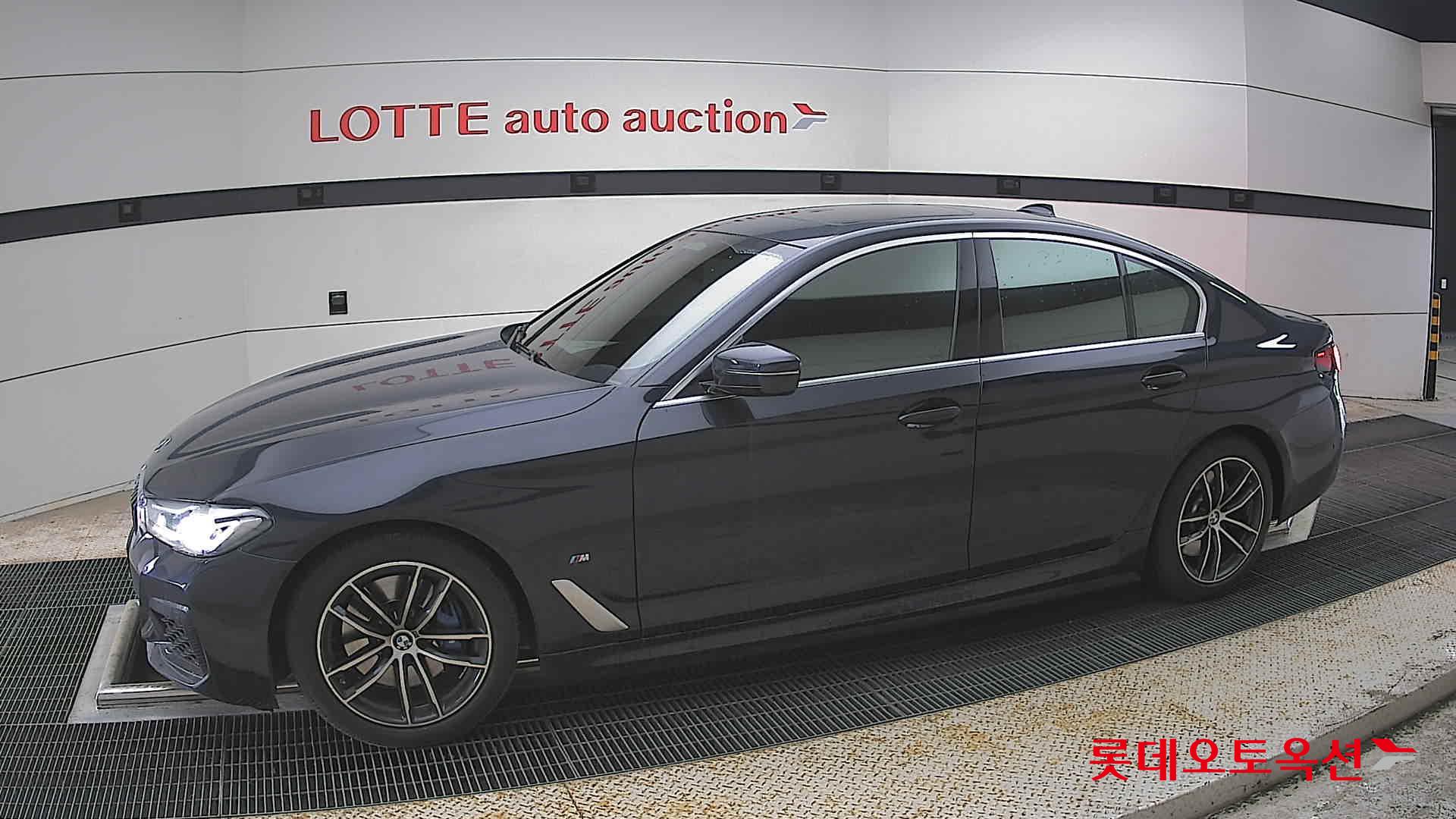 2022 - bmw 520i
