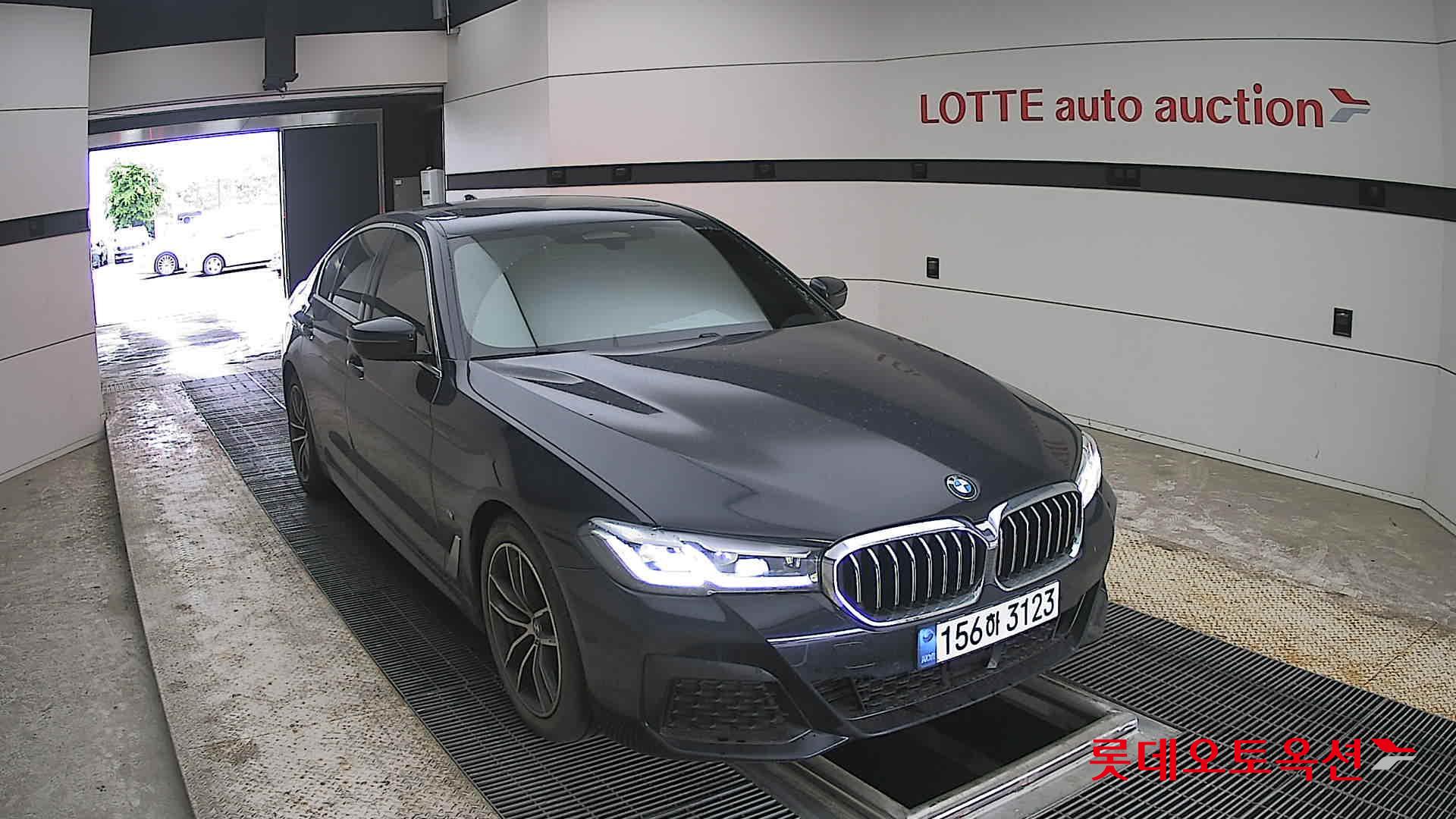 2022 - bmw 520i