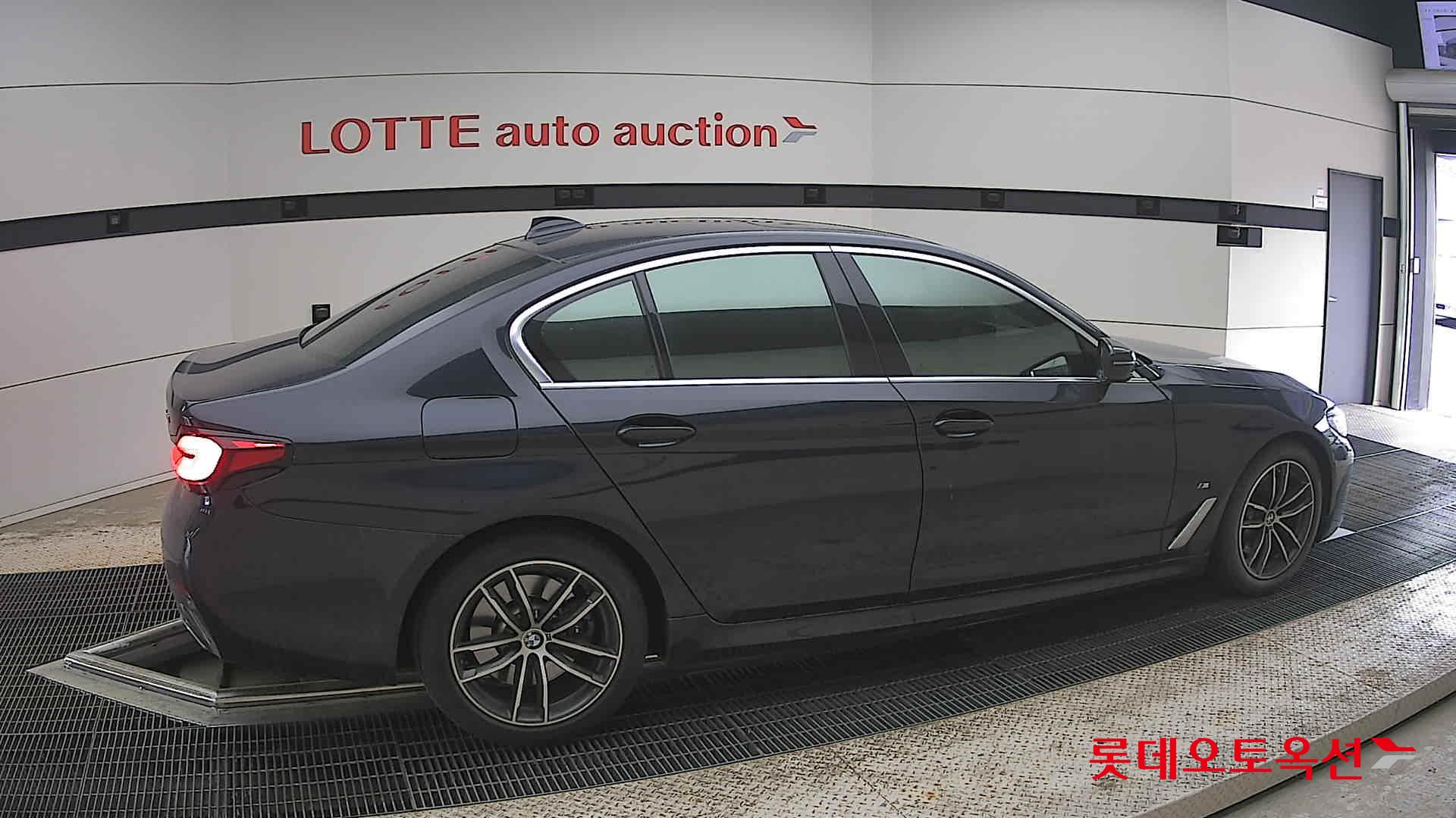 2022 - bmw 520i