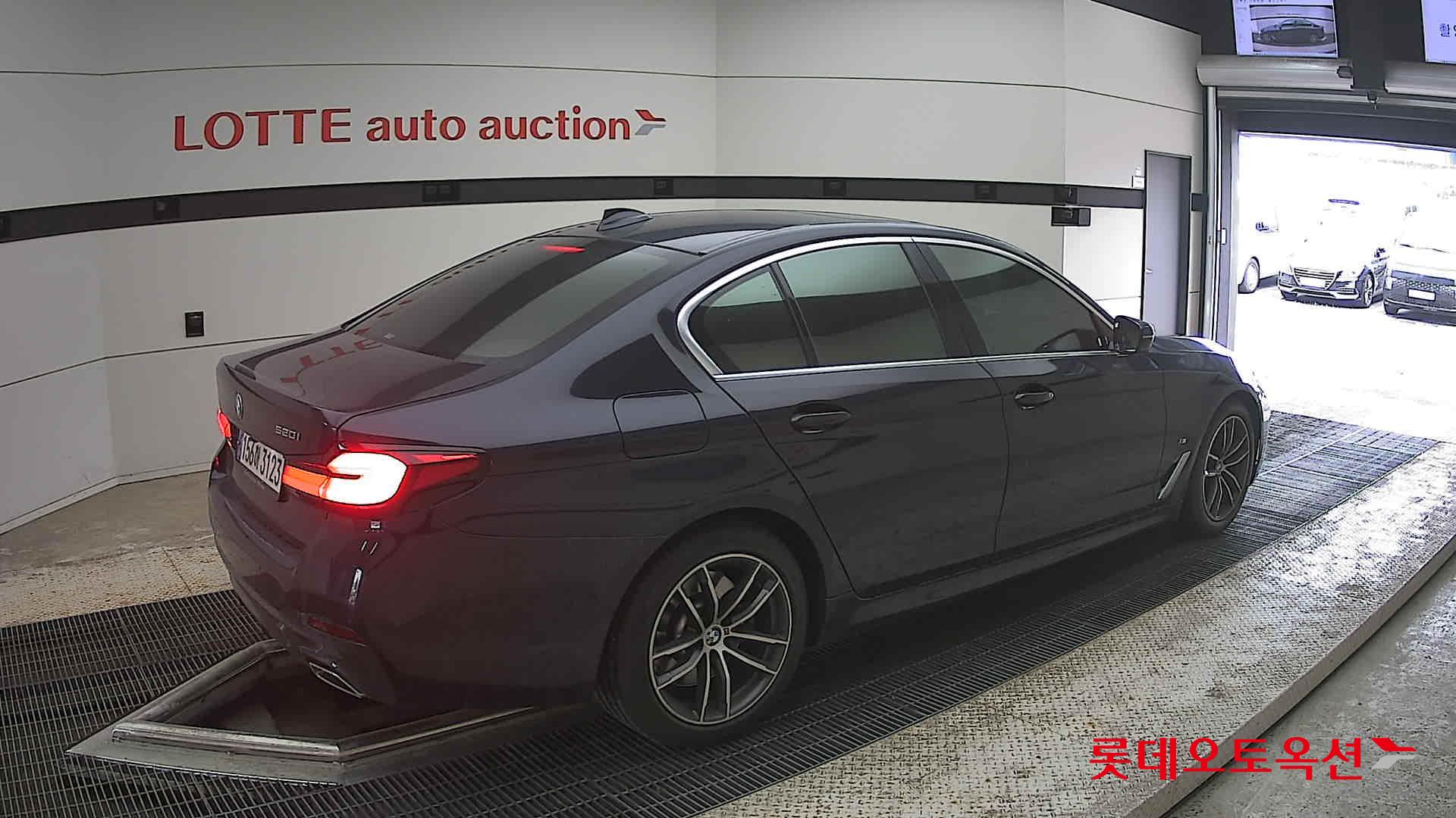 2022 - bmw 520i