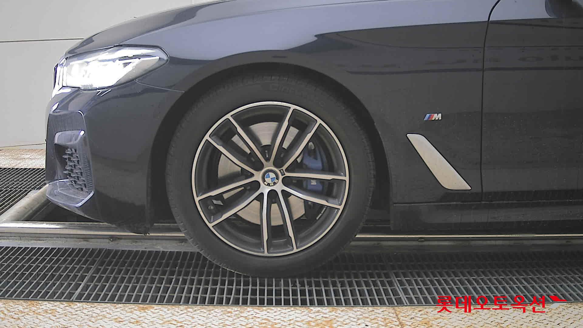 2022 - bmw 520i