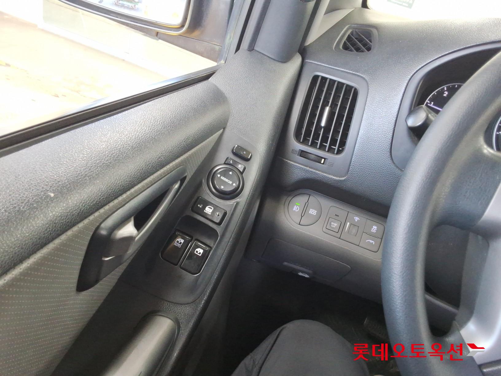 2017 - hyundai grand starex