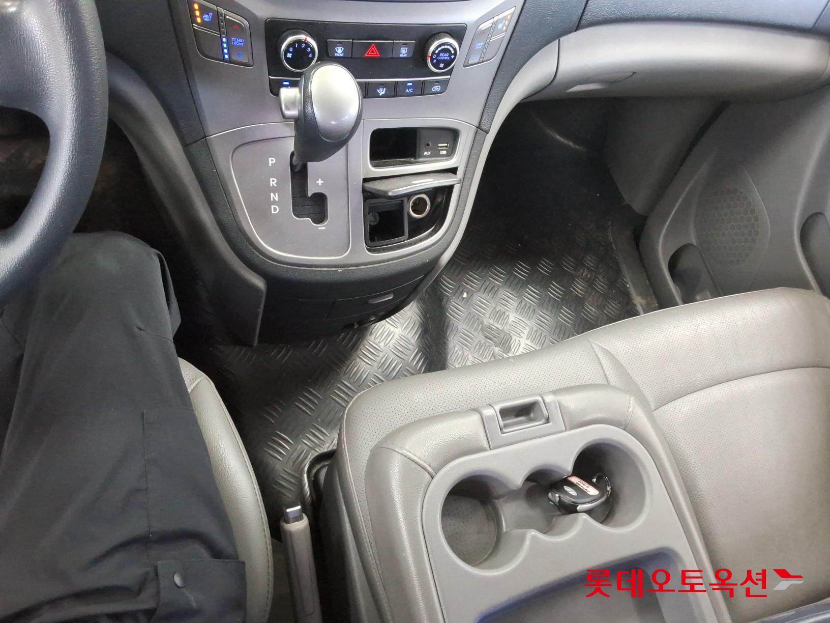 2017 - hyundai grand starex
